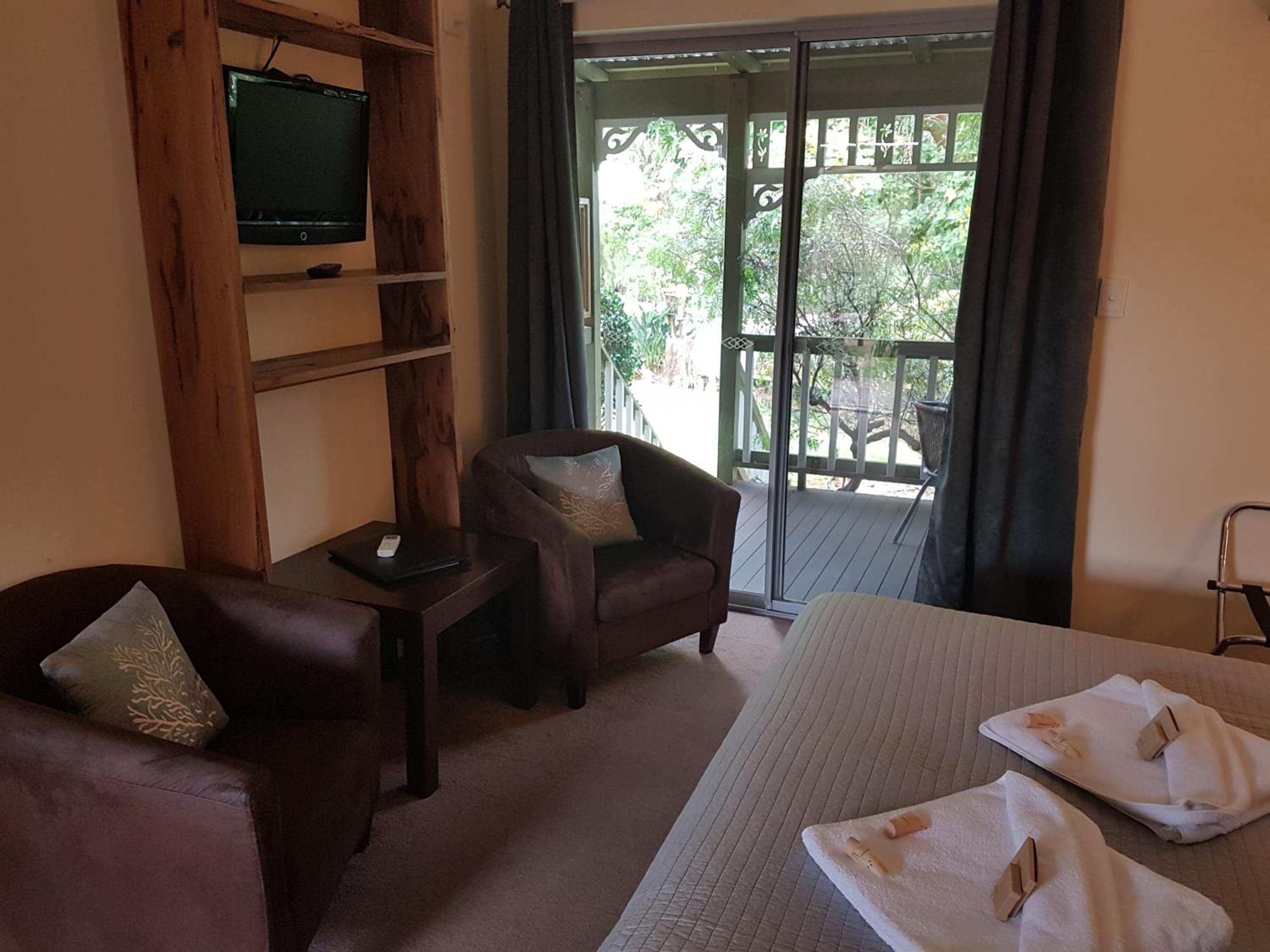 Queen Room with Balcony photo 2