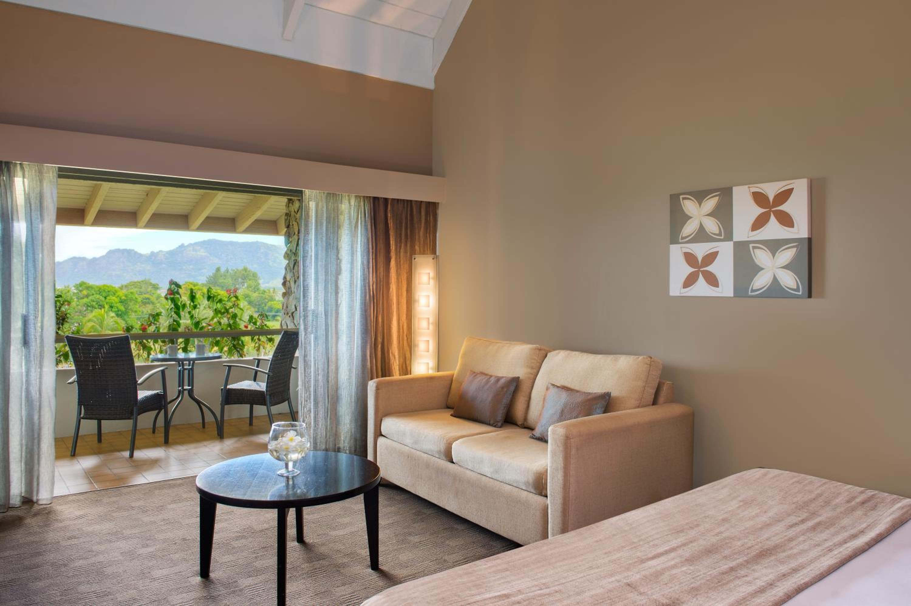 Executive King Room with Sofa Bed photo 2