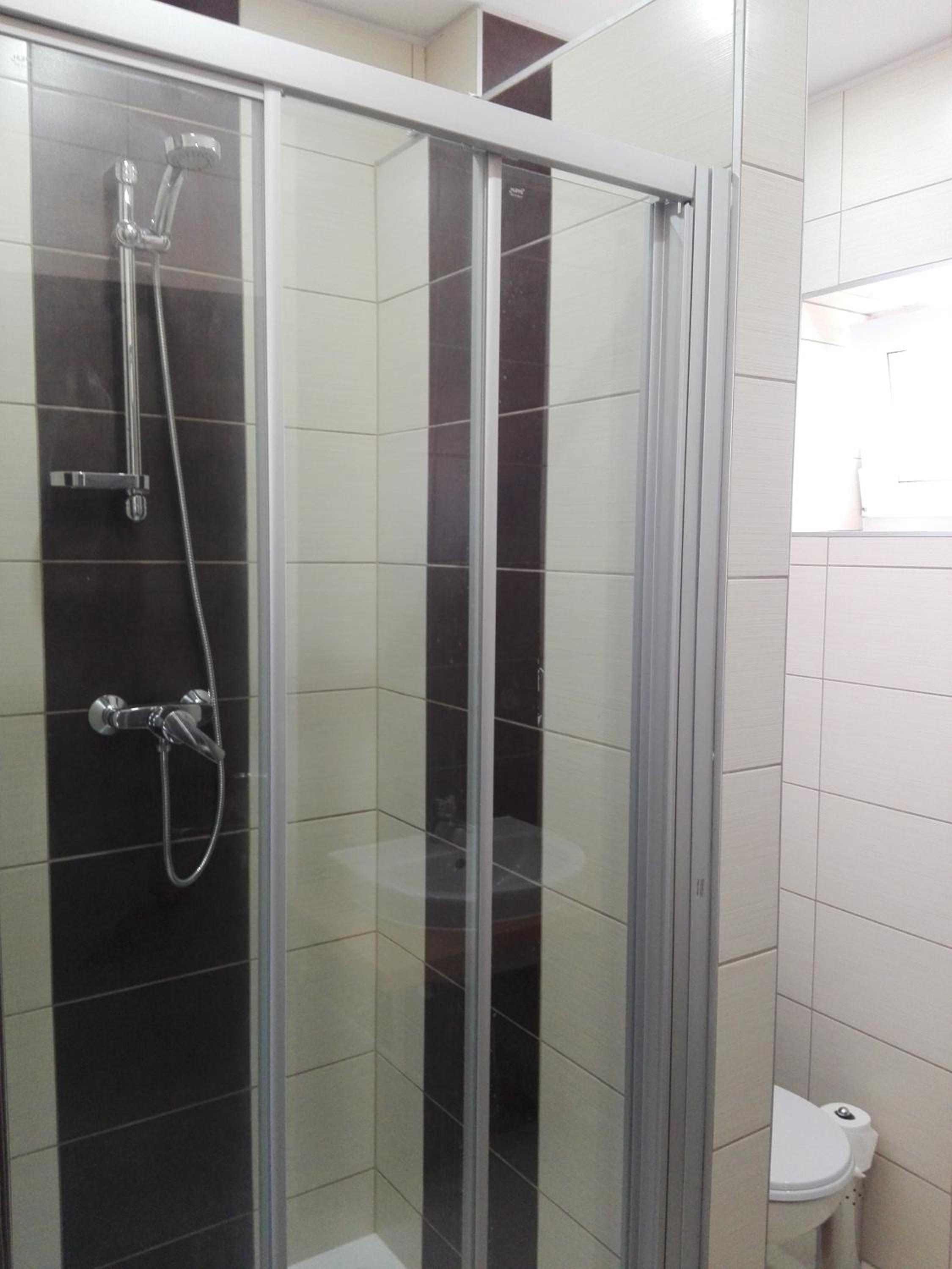 Triple Room with Private Bathroom photo 2