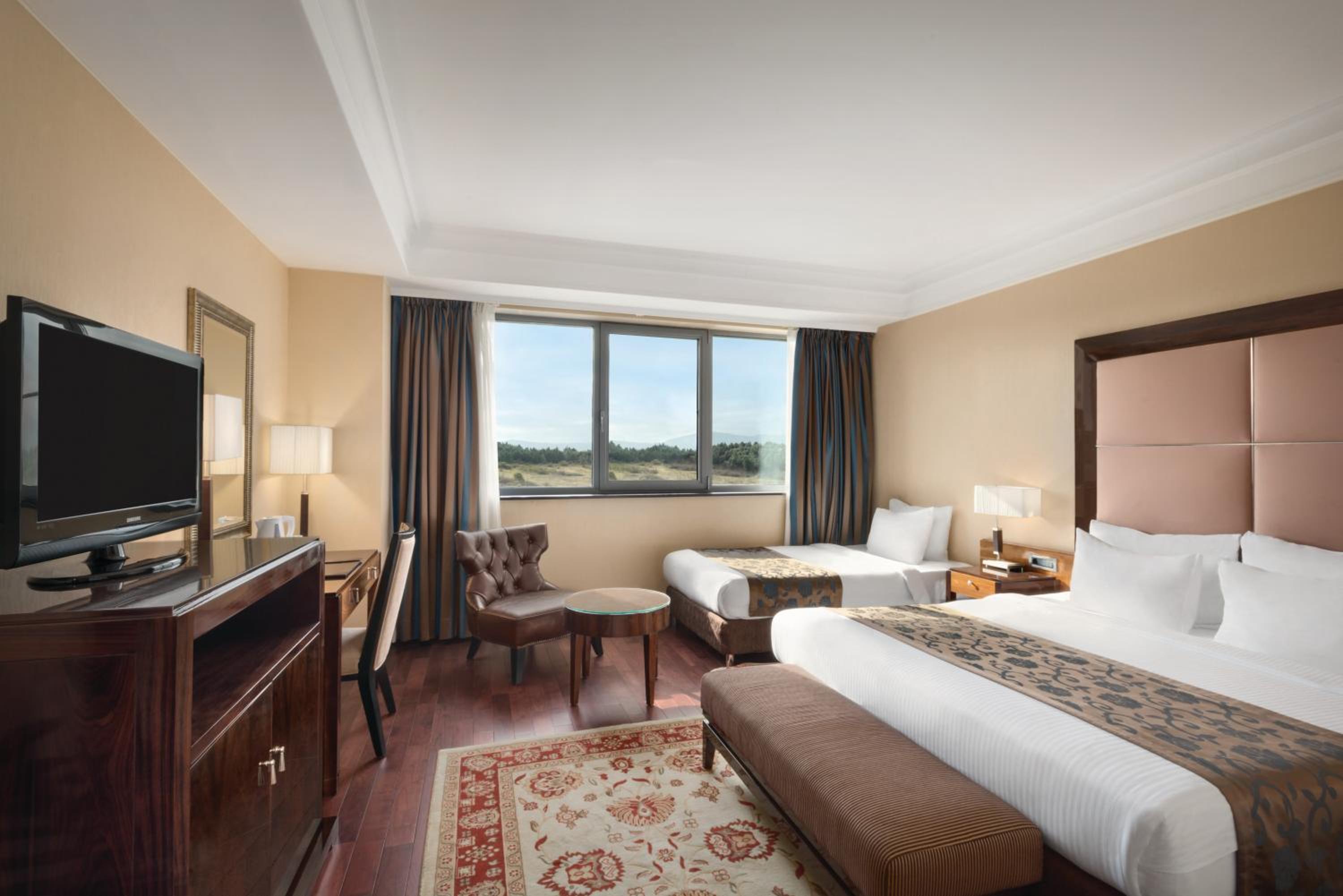 Deluxe Triple Room