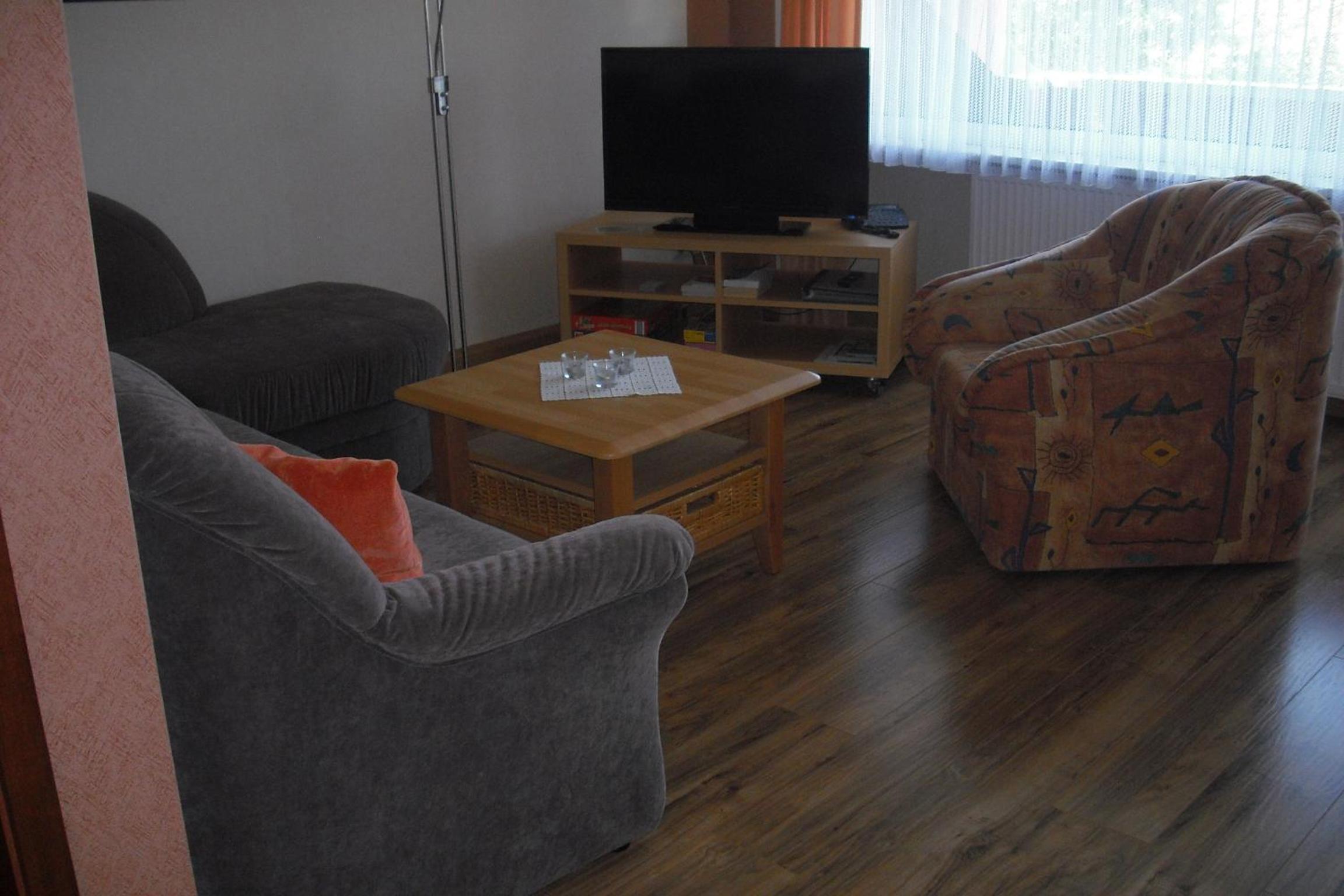 One-Bedroom Apartment photo 1