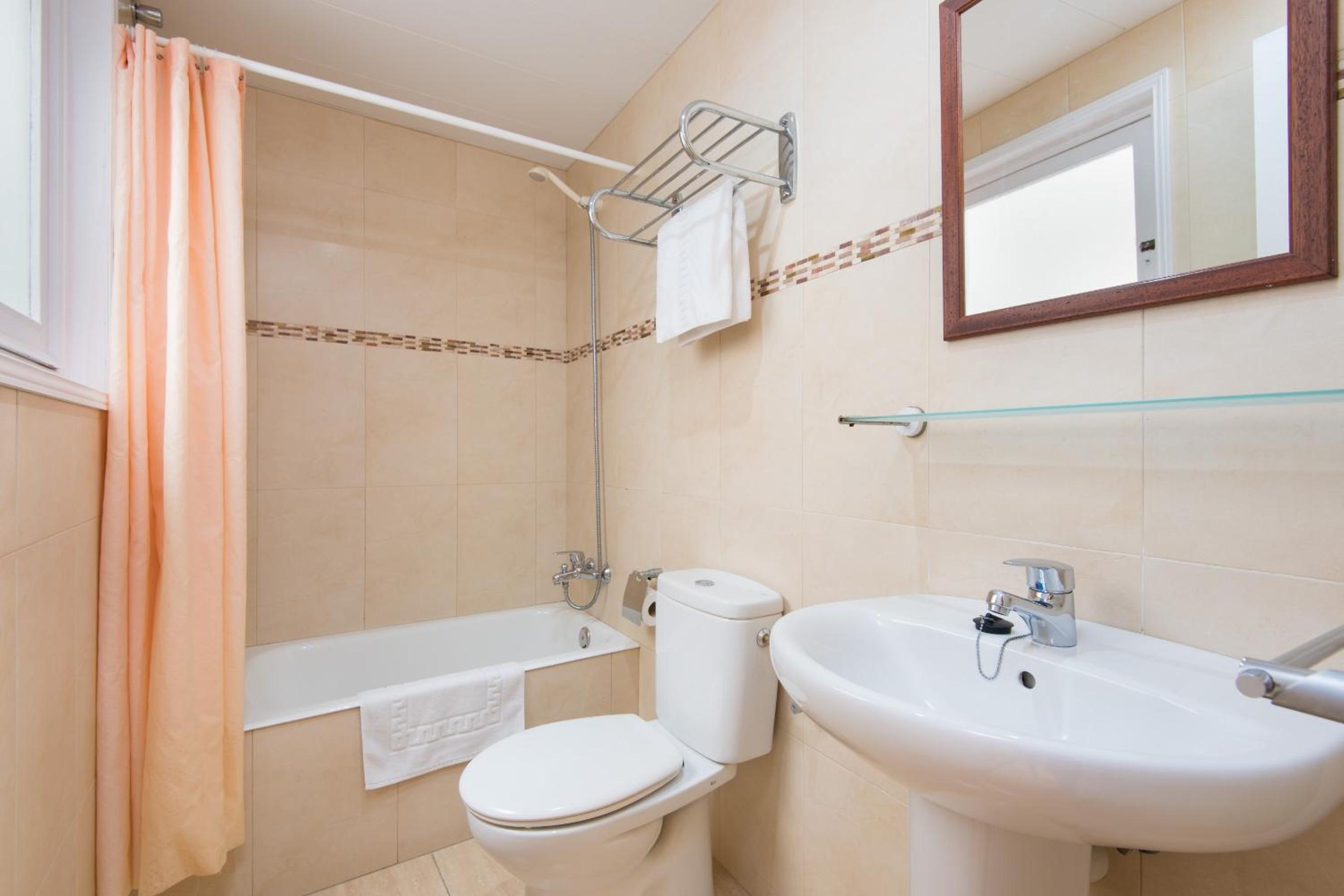 Superior Double or Twin Room photo 3