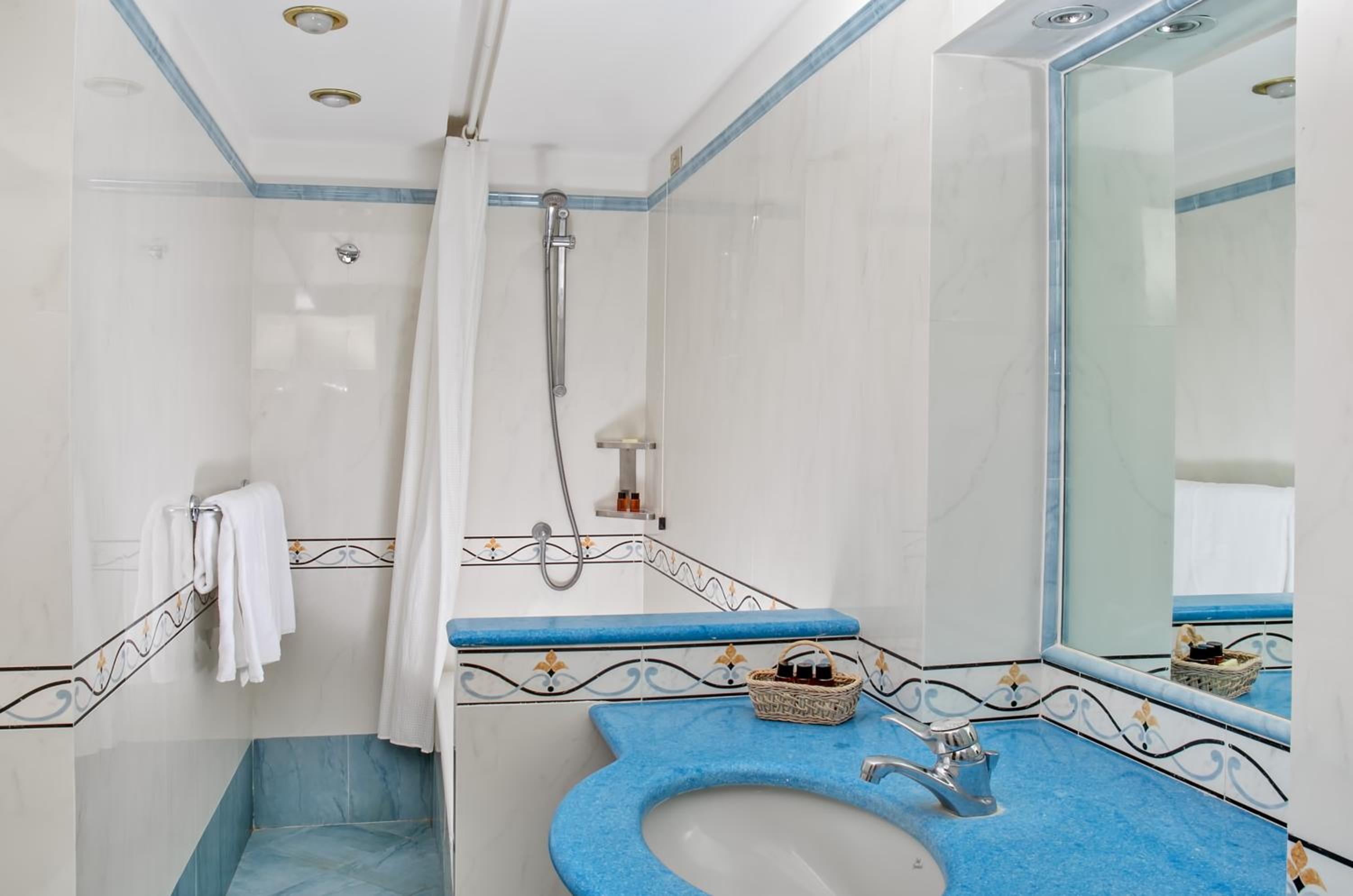 Double Room with Garden View - Photo 4