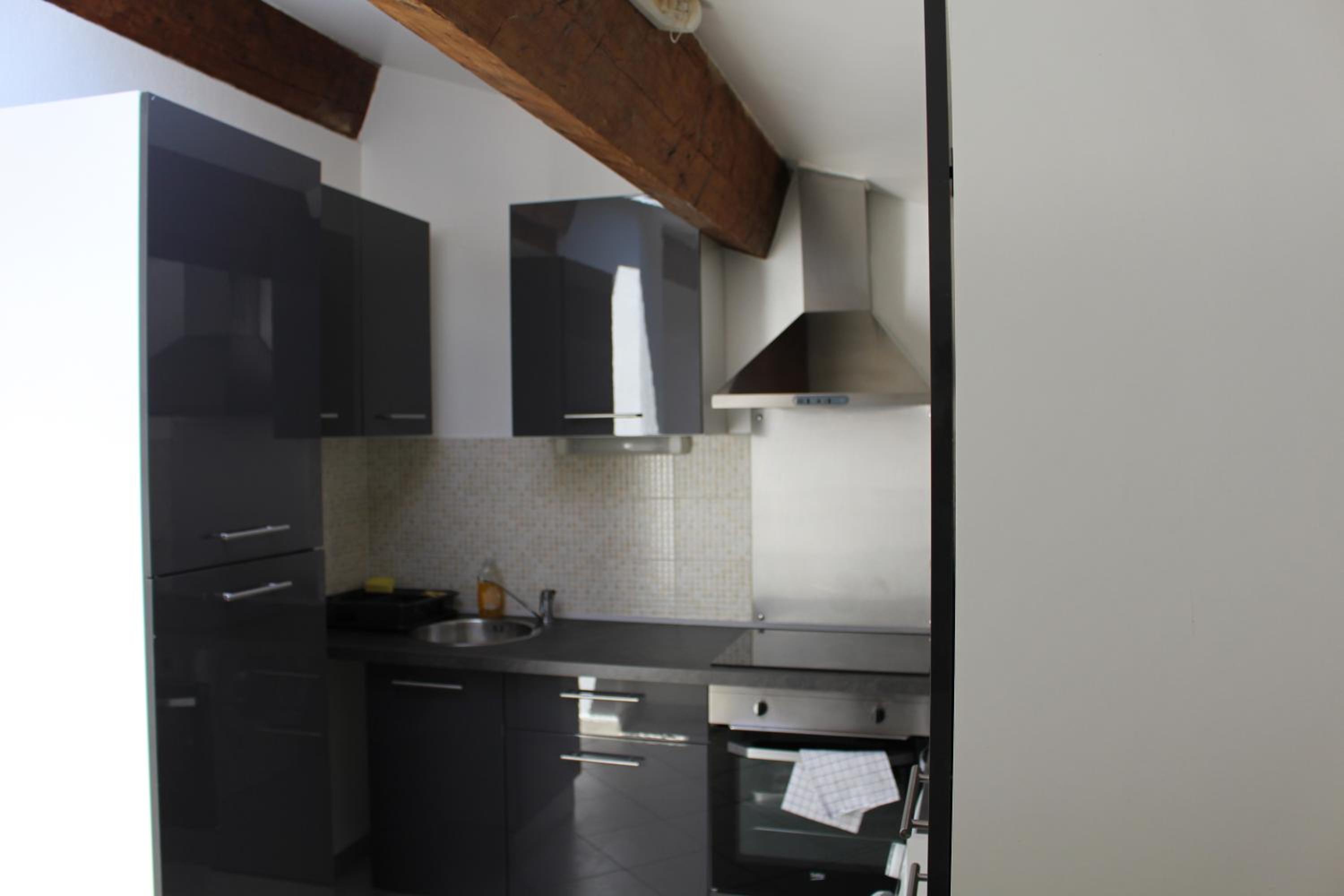 Apartment photo 2