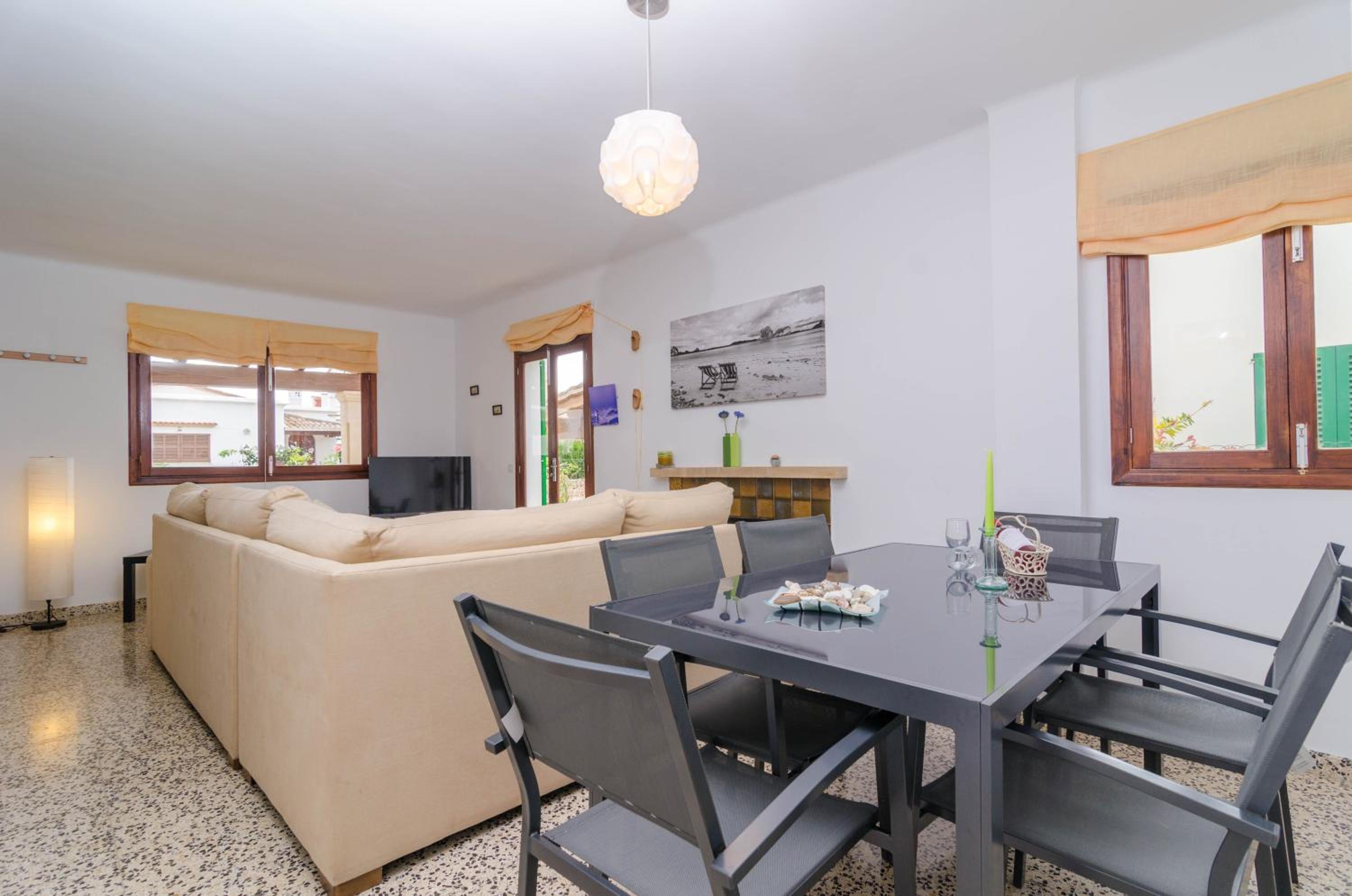 Four-Bedroom Chalet photo 2