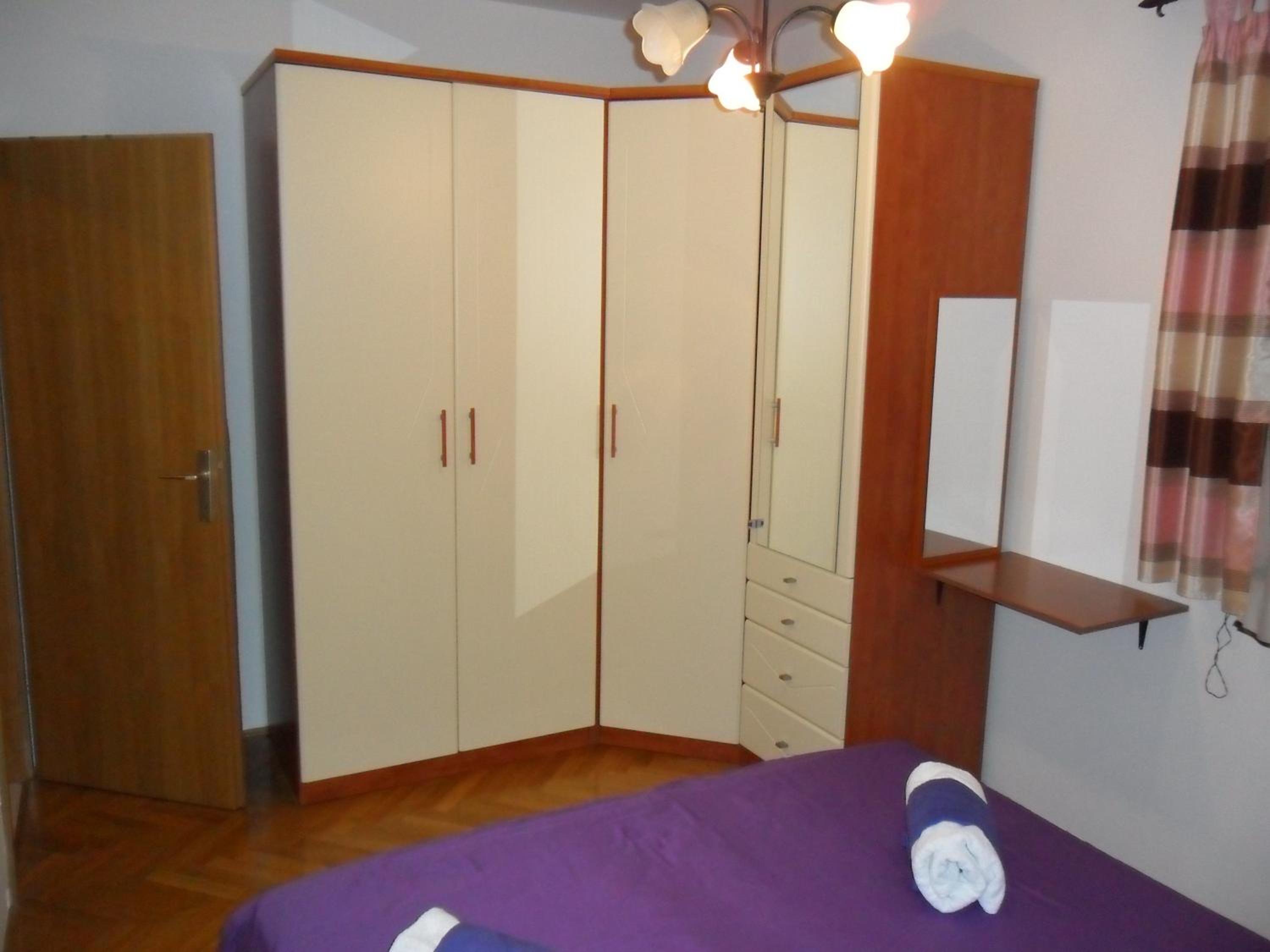 Apartment with Terrace - Photo 16