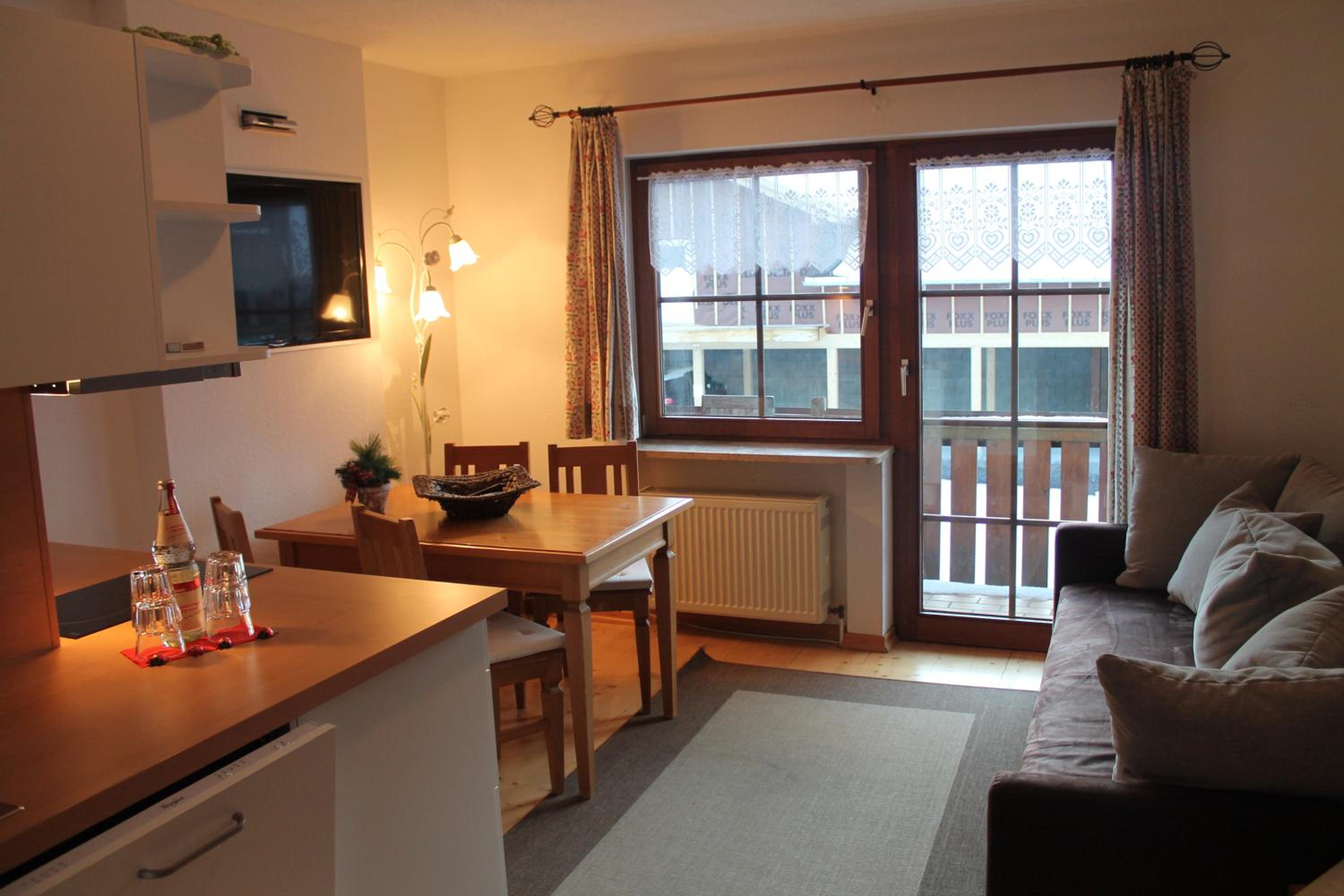 Apartment with Balcony photo 2