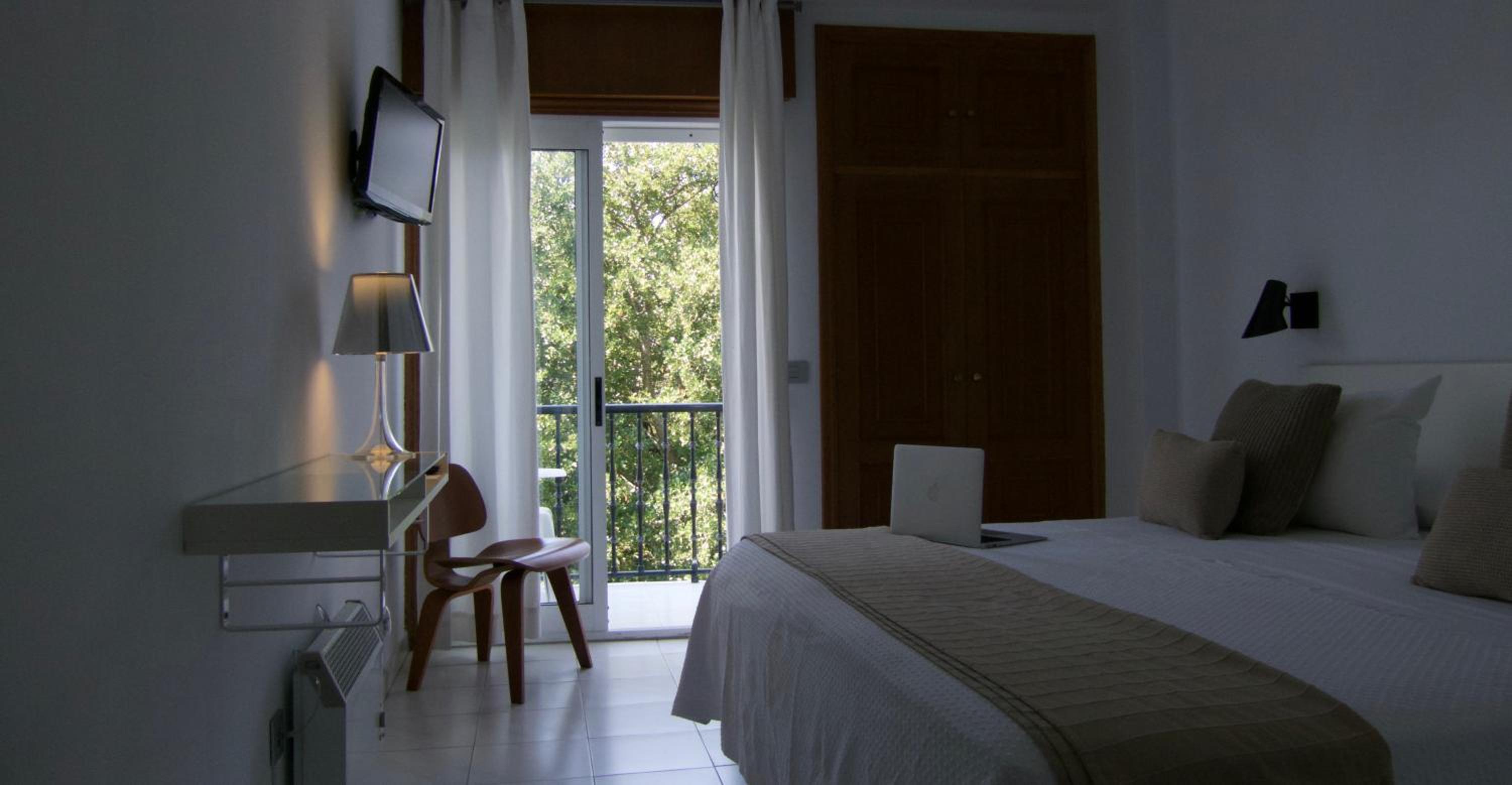 Standard Double Room - Photo 1