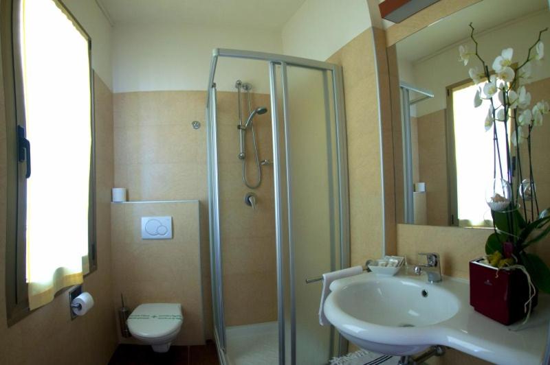 Double Room with Balcony photo 3