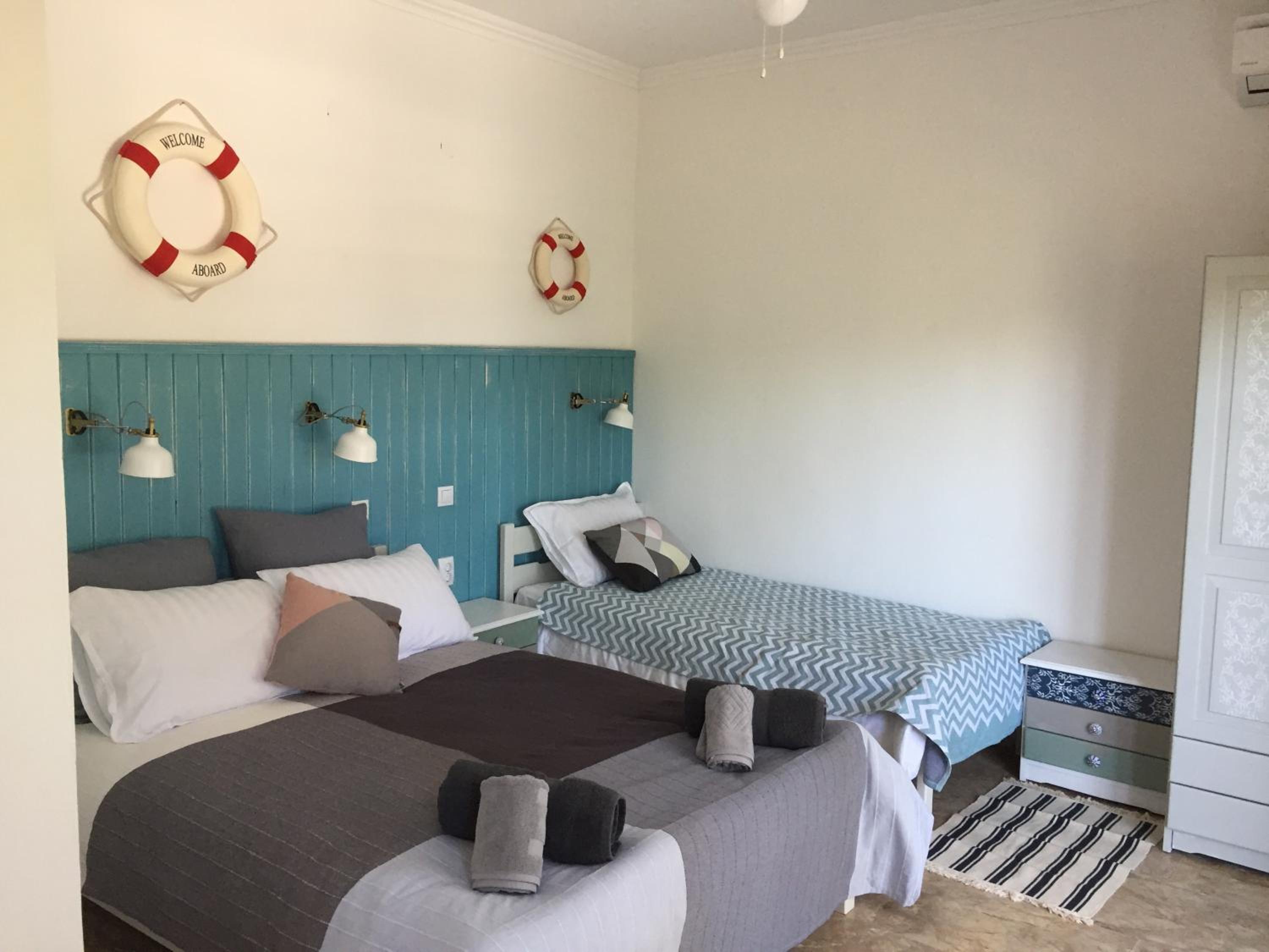 Deluxe Triple Room with Sea View photo 3
