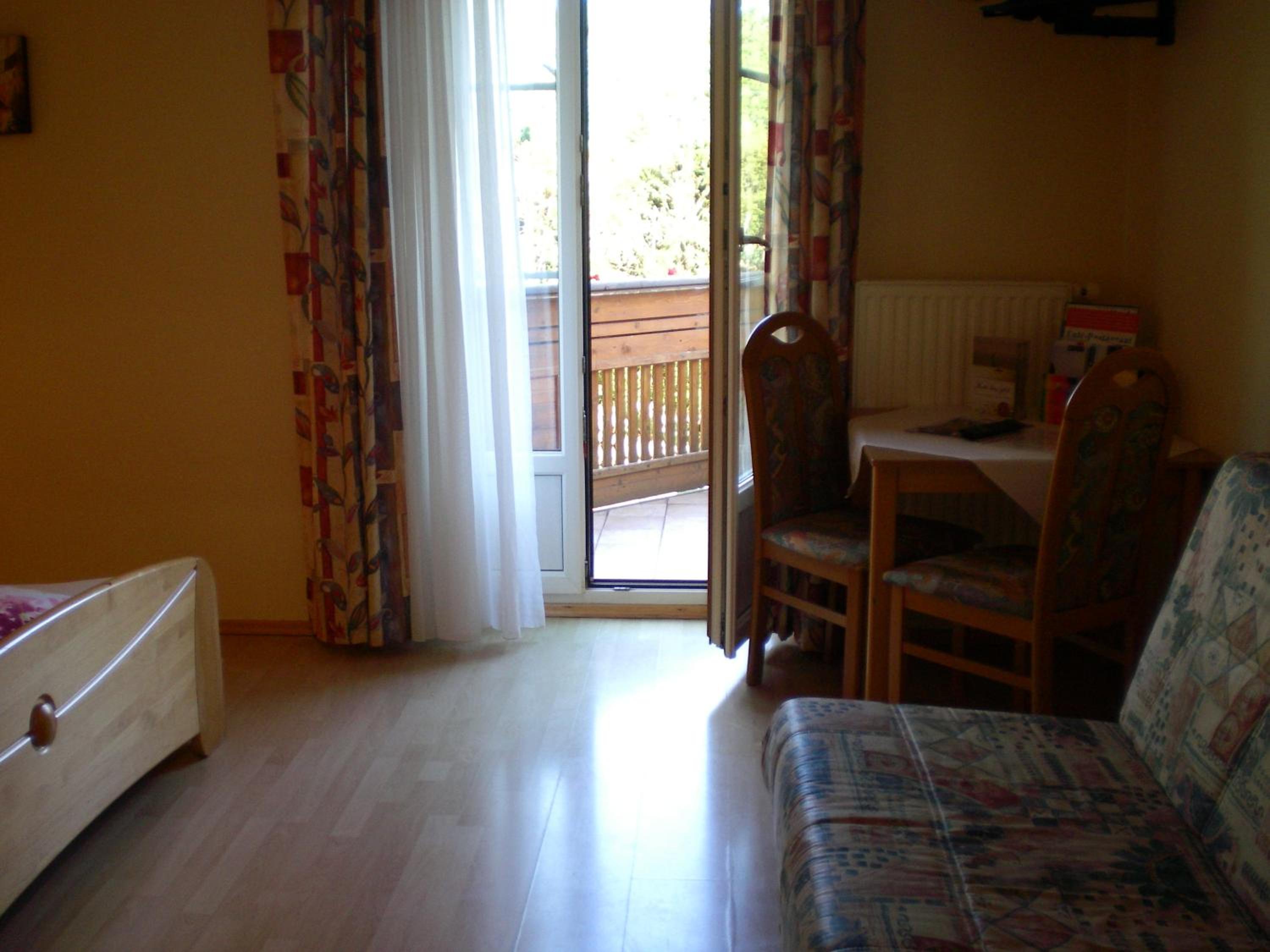 Single Room photo 2