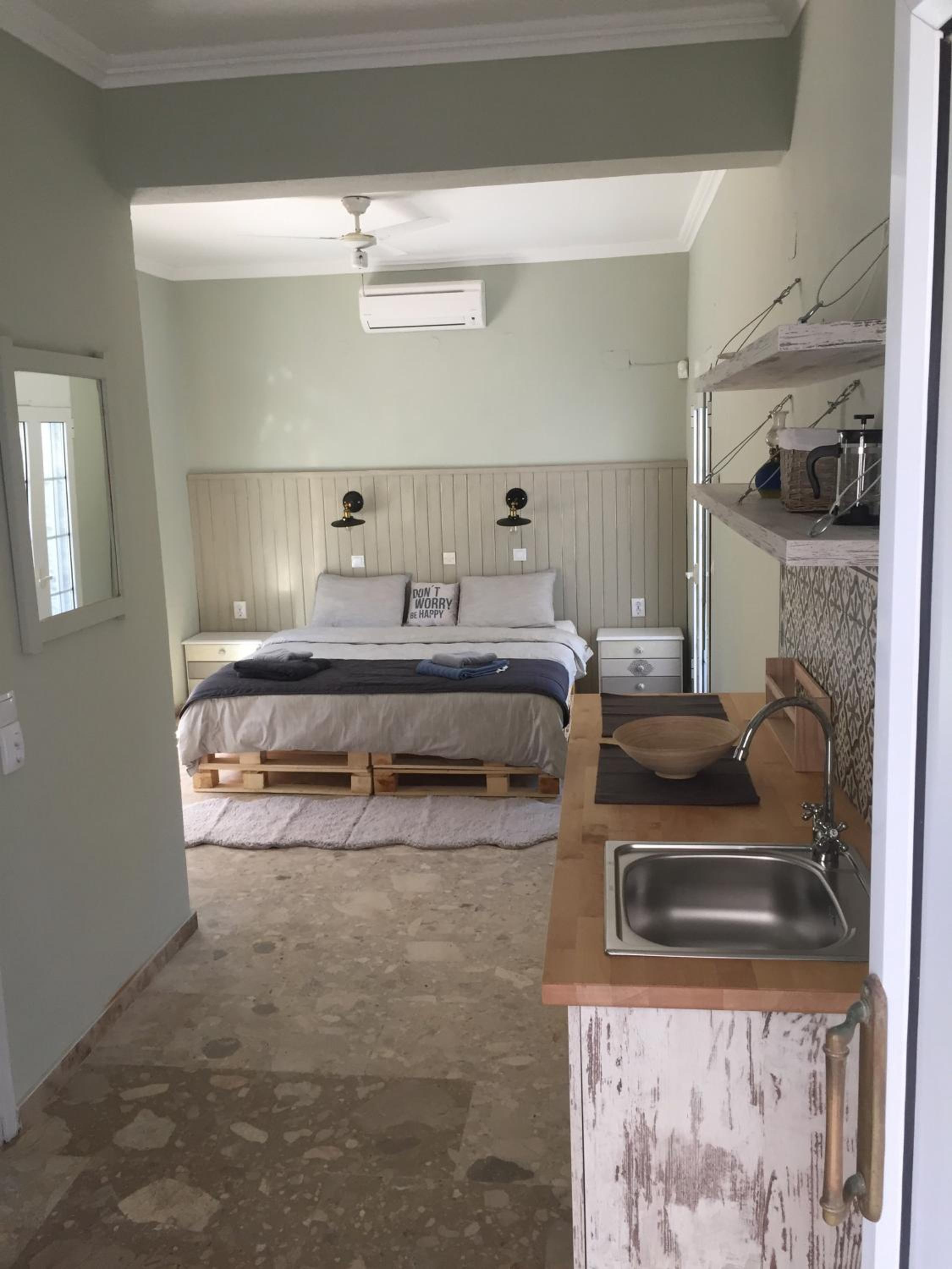 Deluxe Triple Room with Sea View photo 1