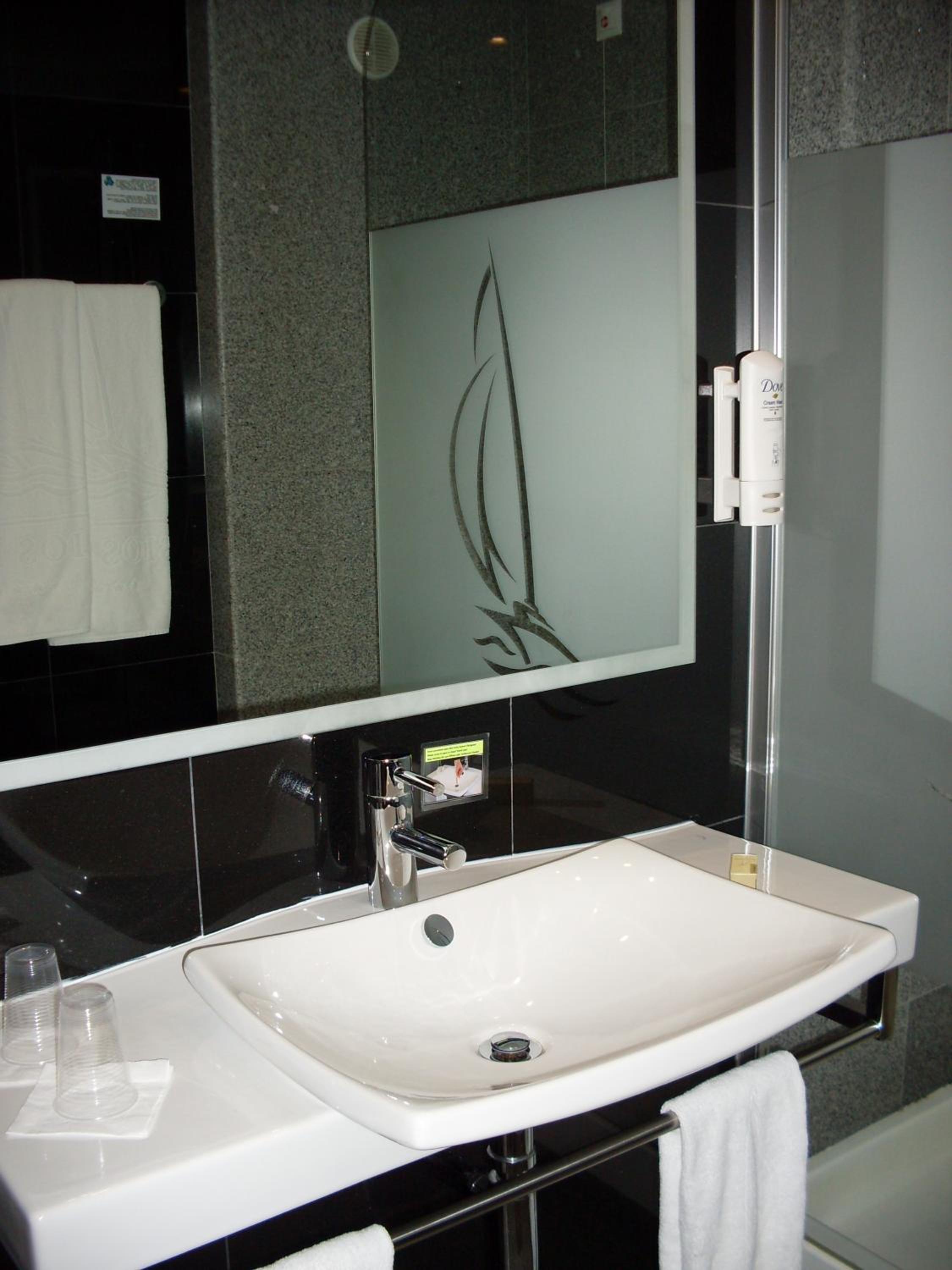 Twin Room with Sea View - Photo 5