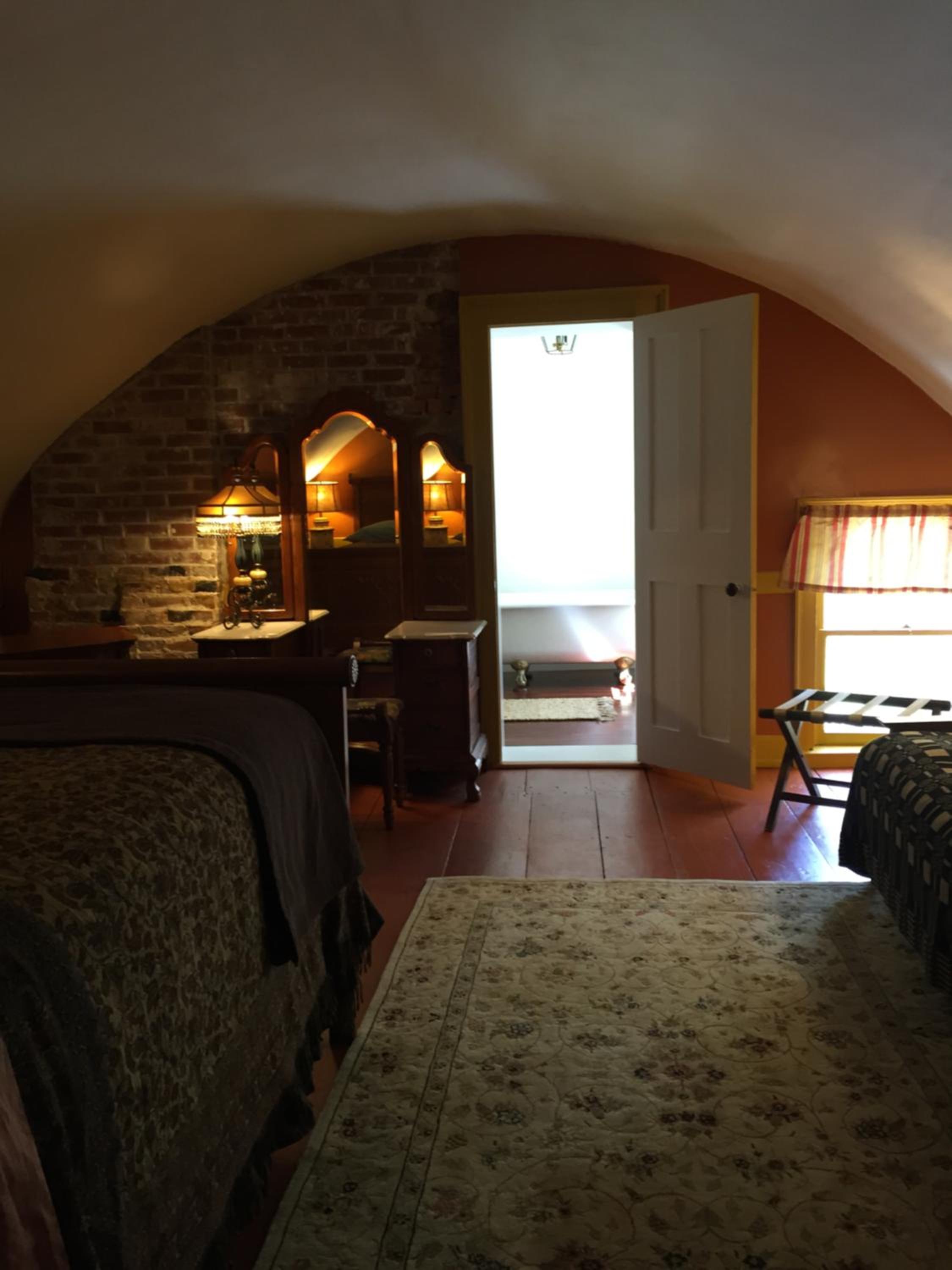 The Heritage Room - Photo 1