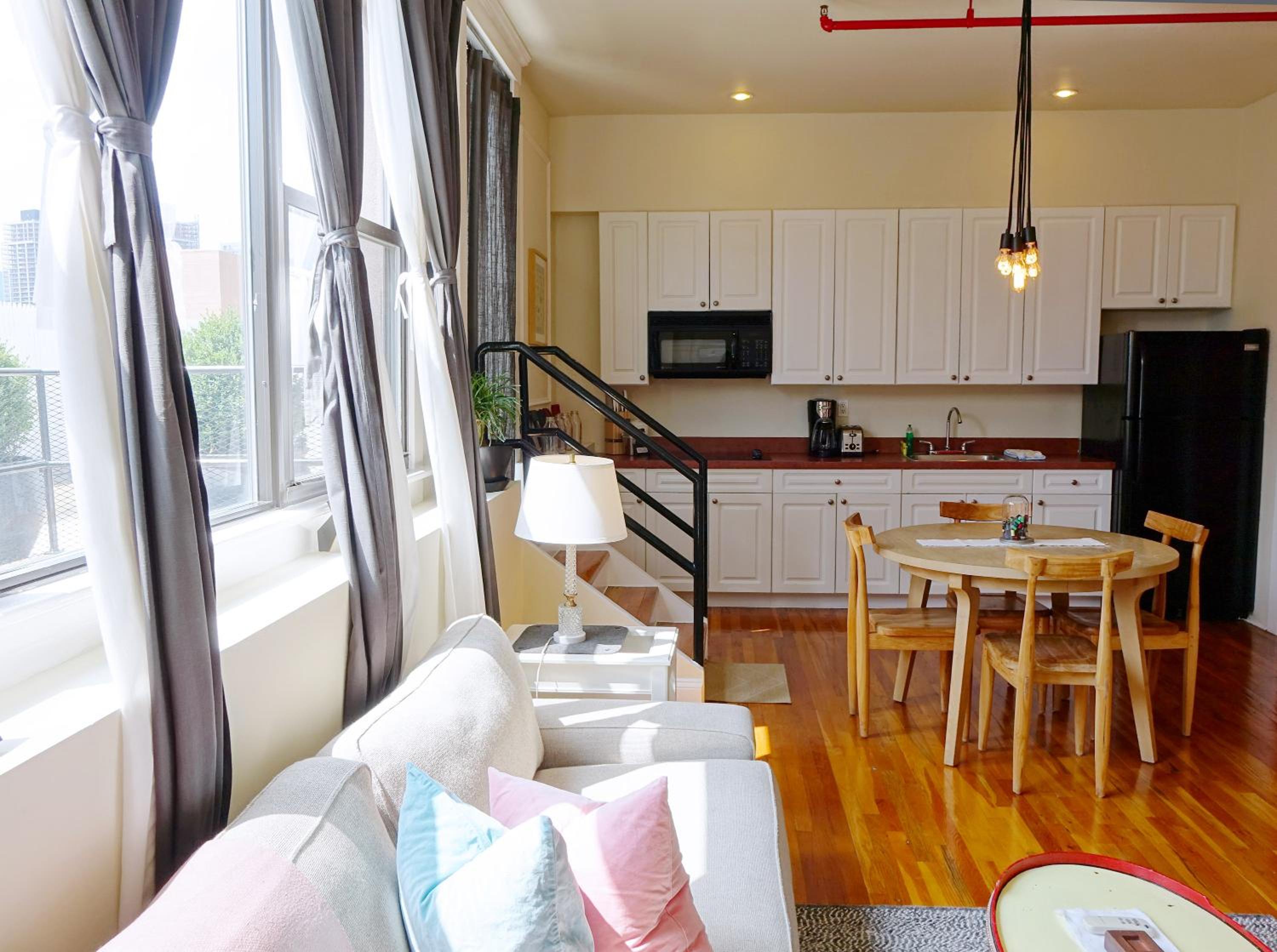 One-Bedroom Suite with Terrace - Photo 4