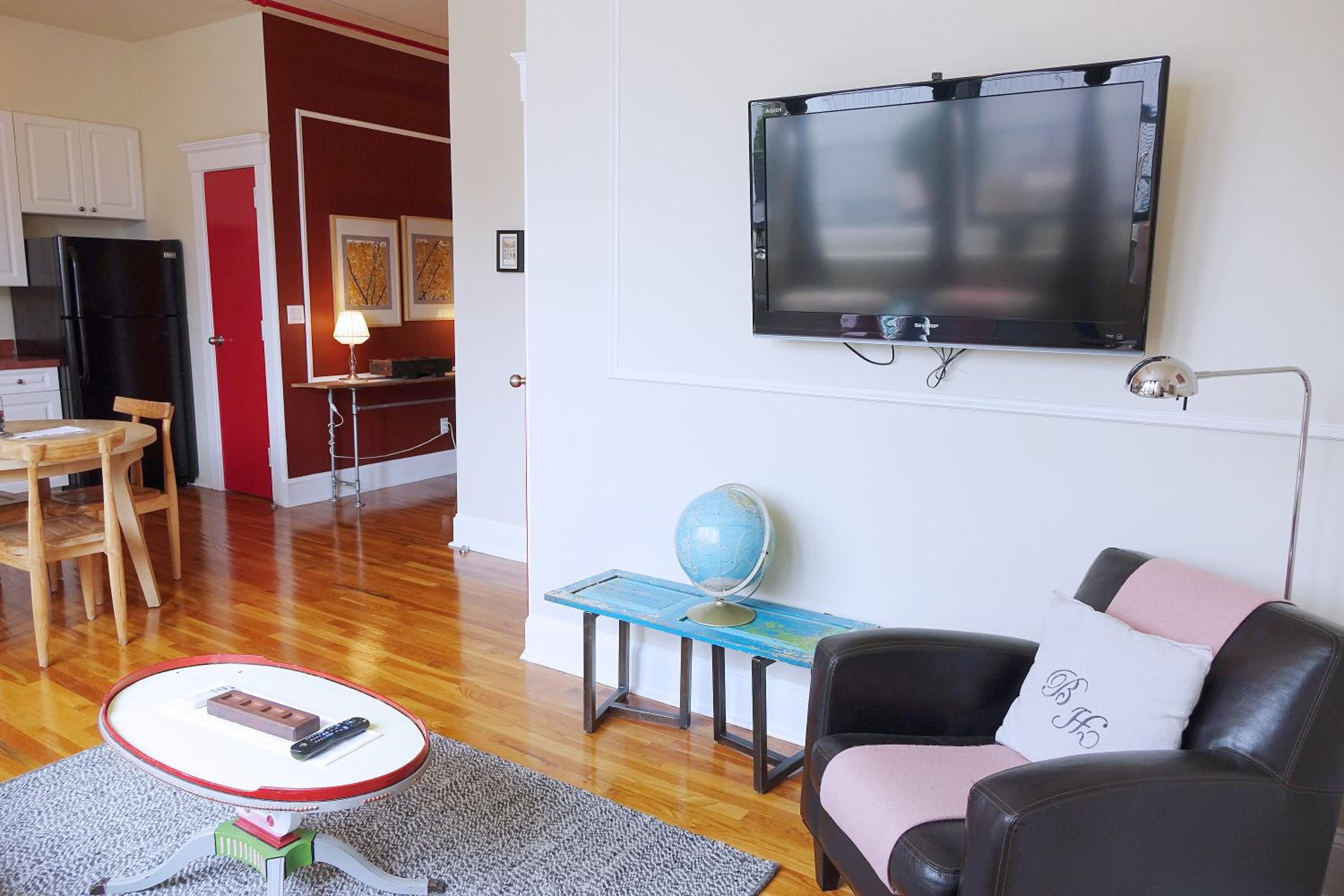 One-Bedroom Suite with Terrace - Photo 7