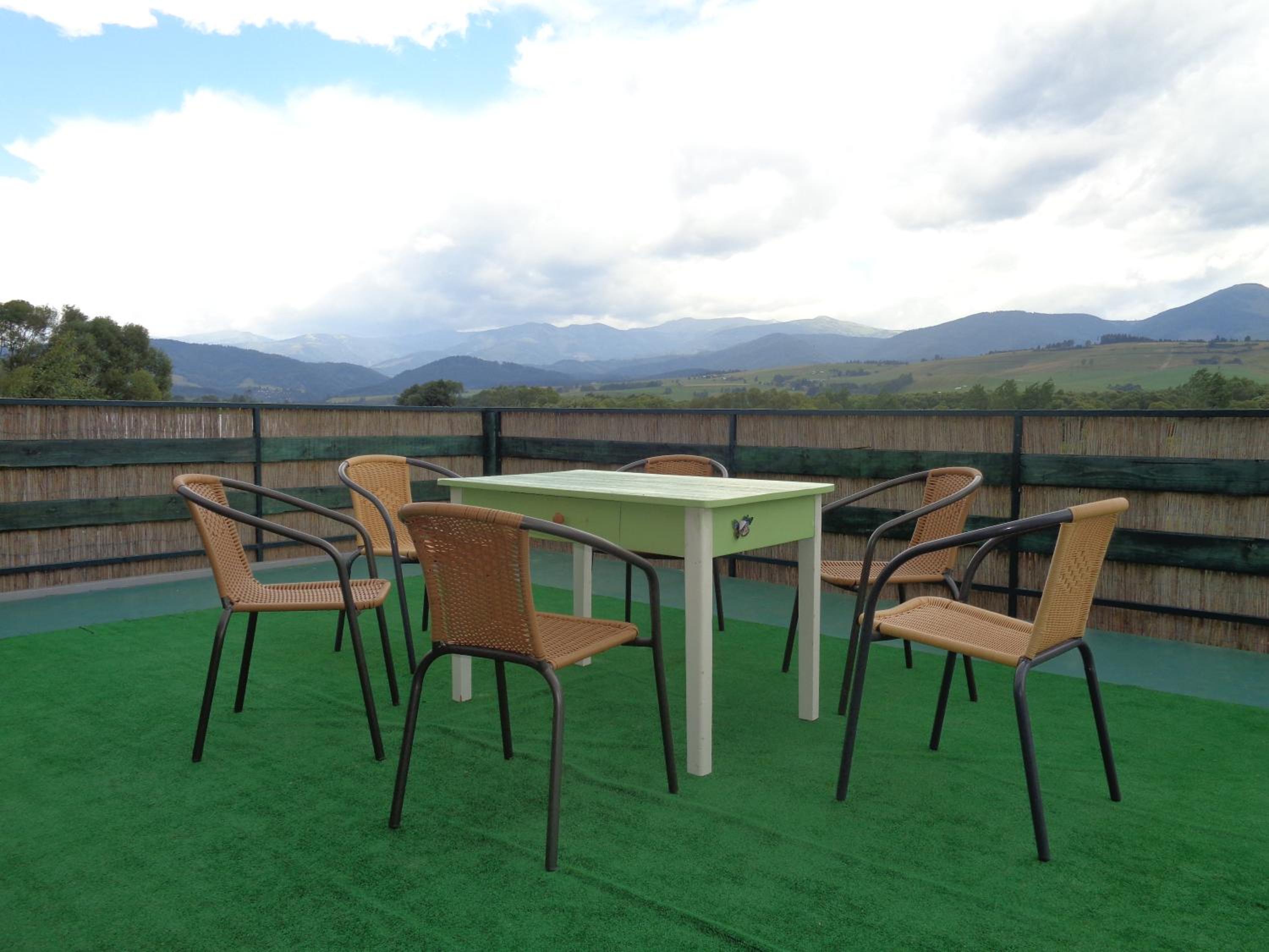 Apartment with Mountain View - Photo 21