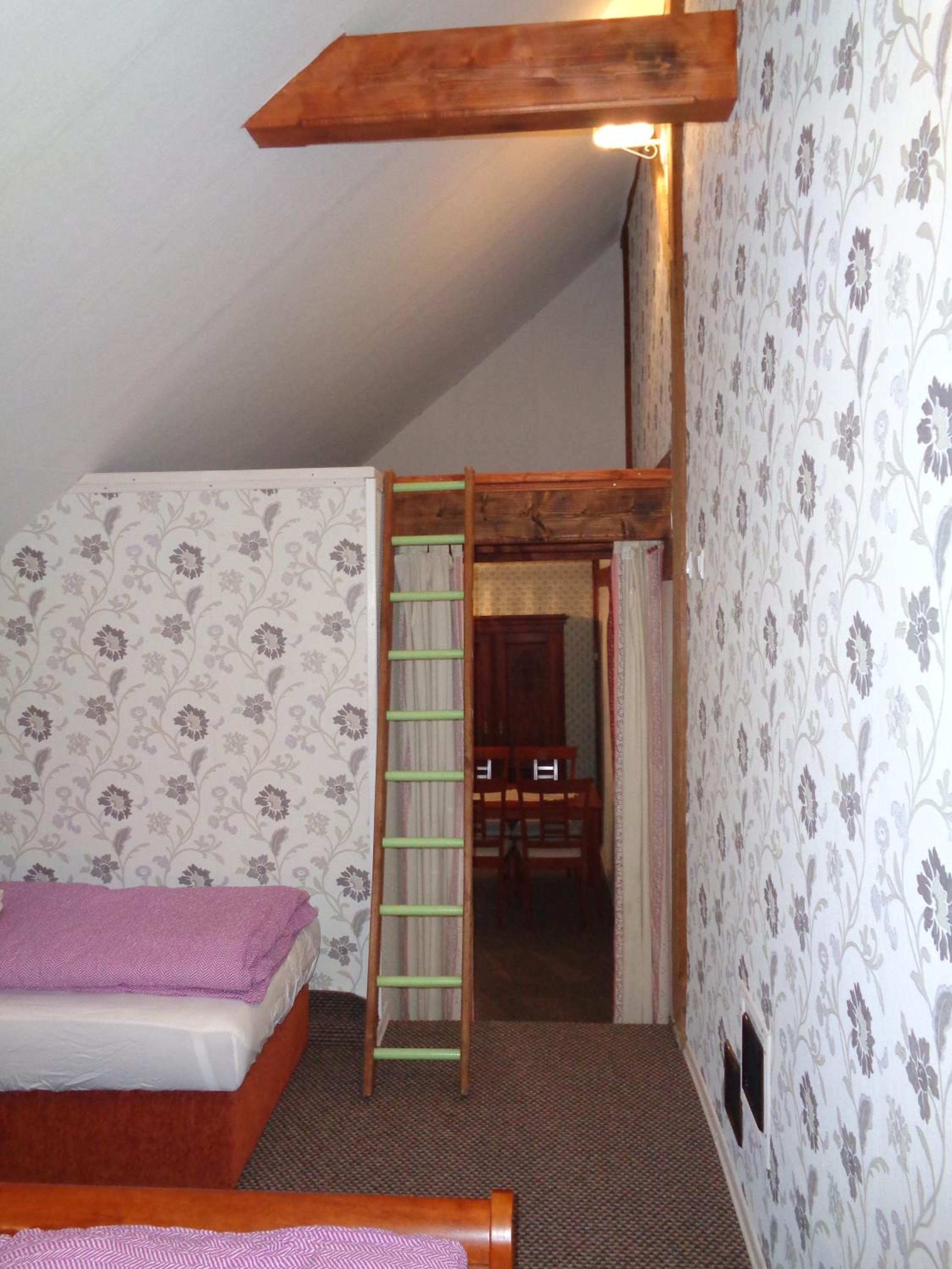 Apartment with Mountain View - Photo 26