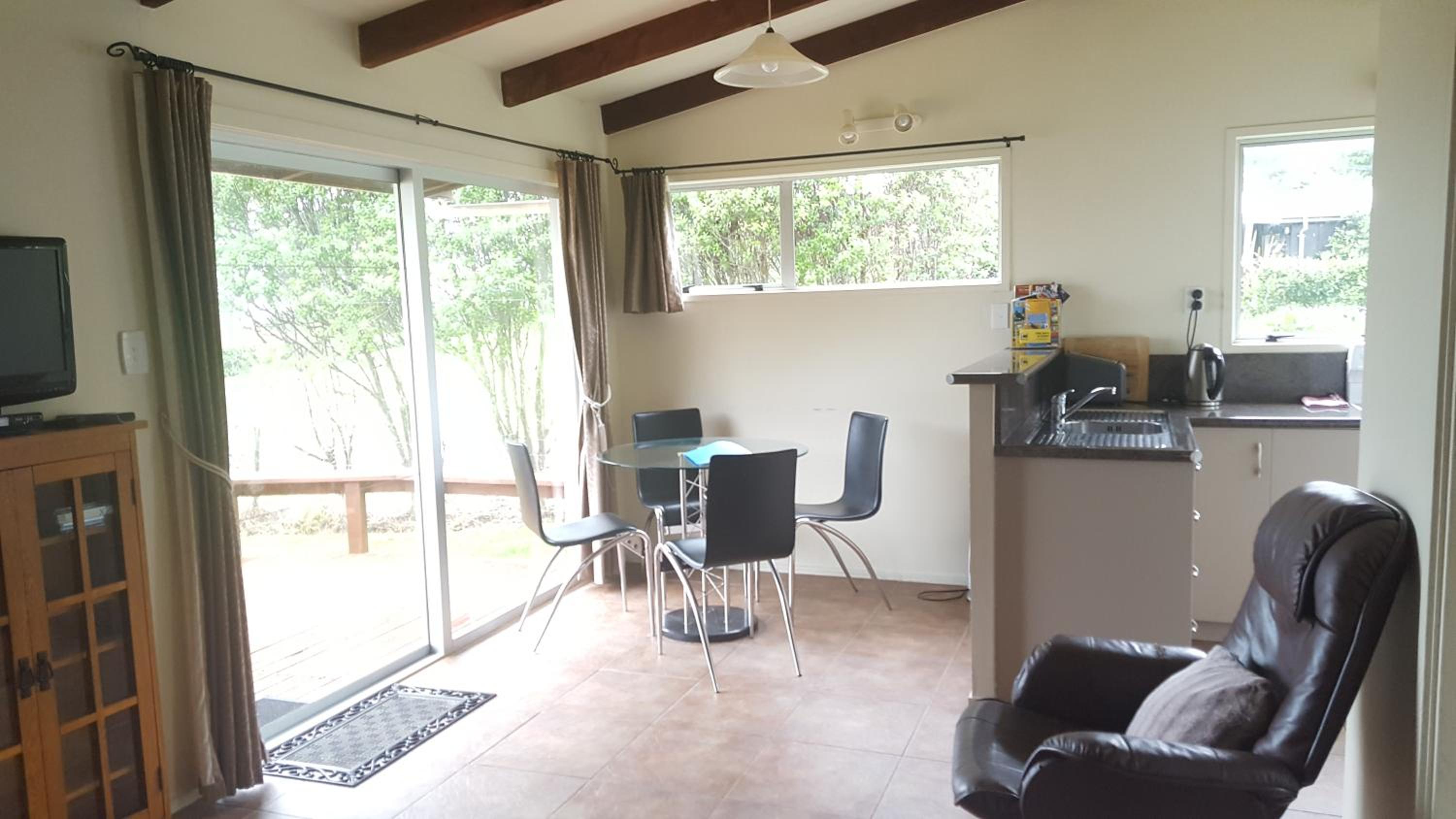 One-Bedroom House photo 2