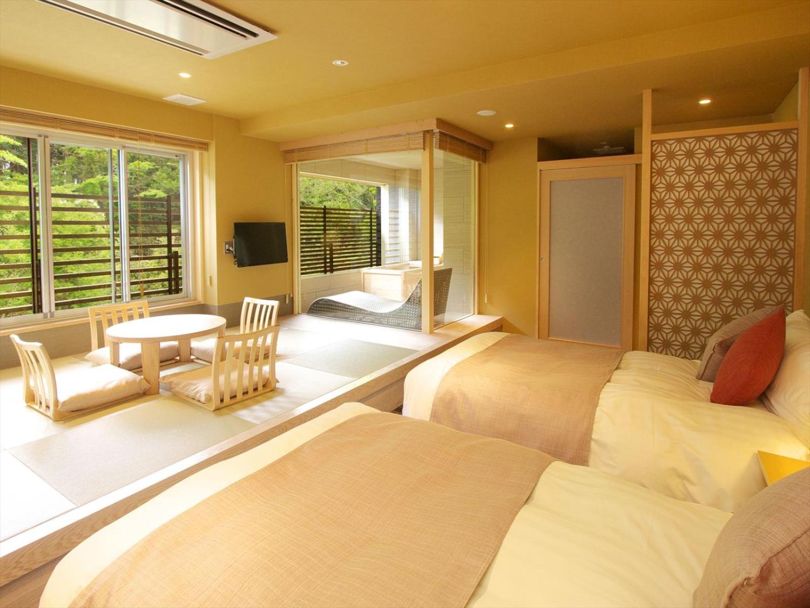 Twin Room with Tatami Area and Forest View photo 2