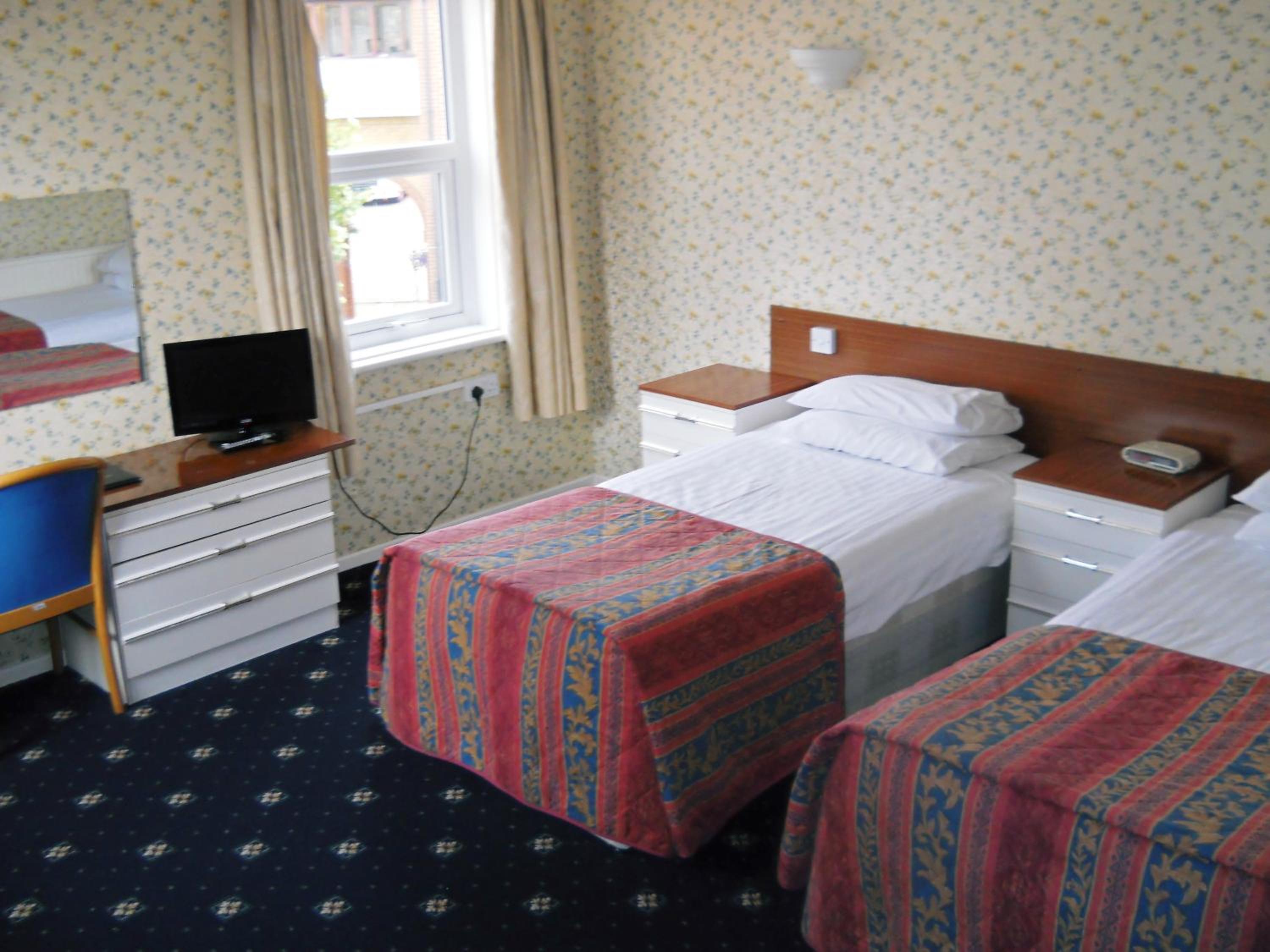 Triple Room - Photo 2