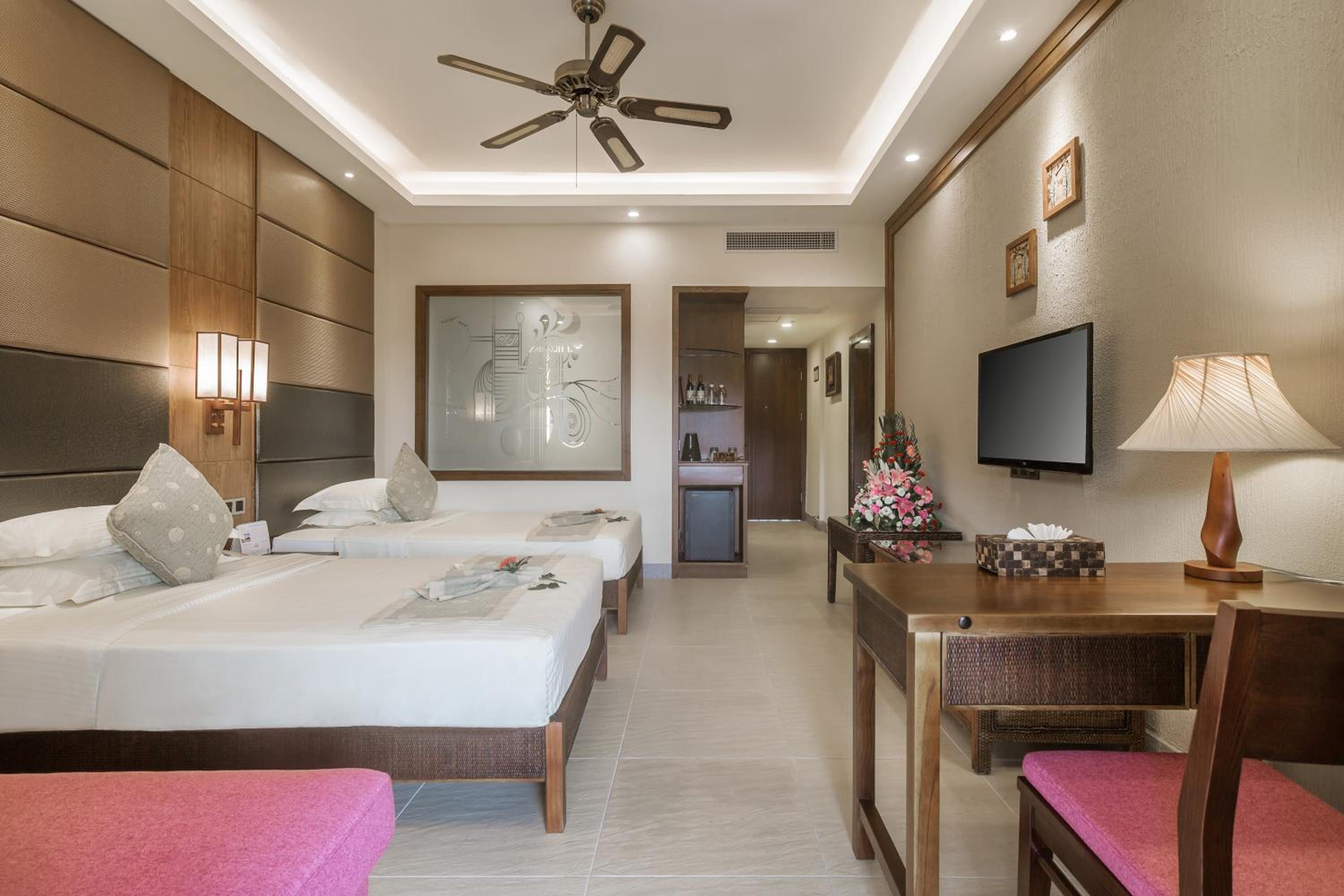 Standard Twin Room with View
