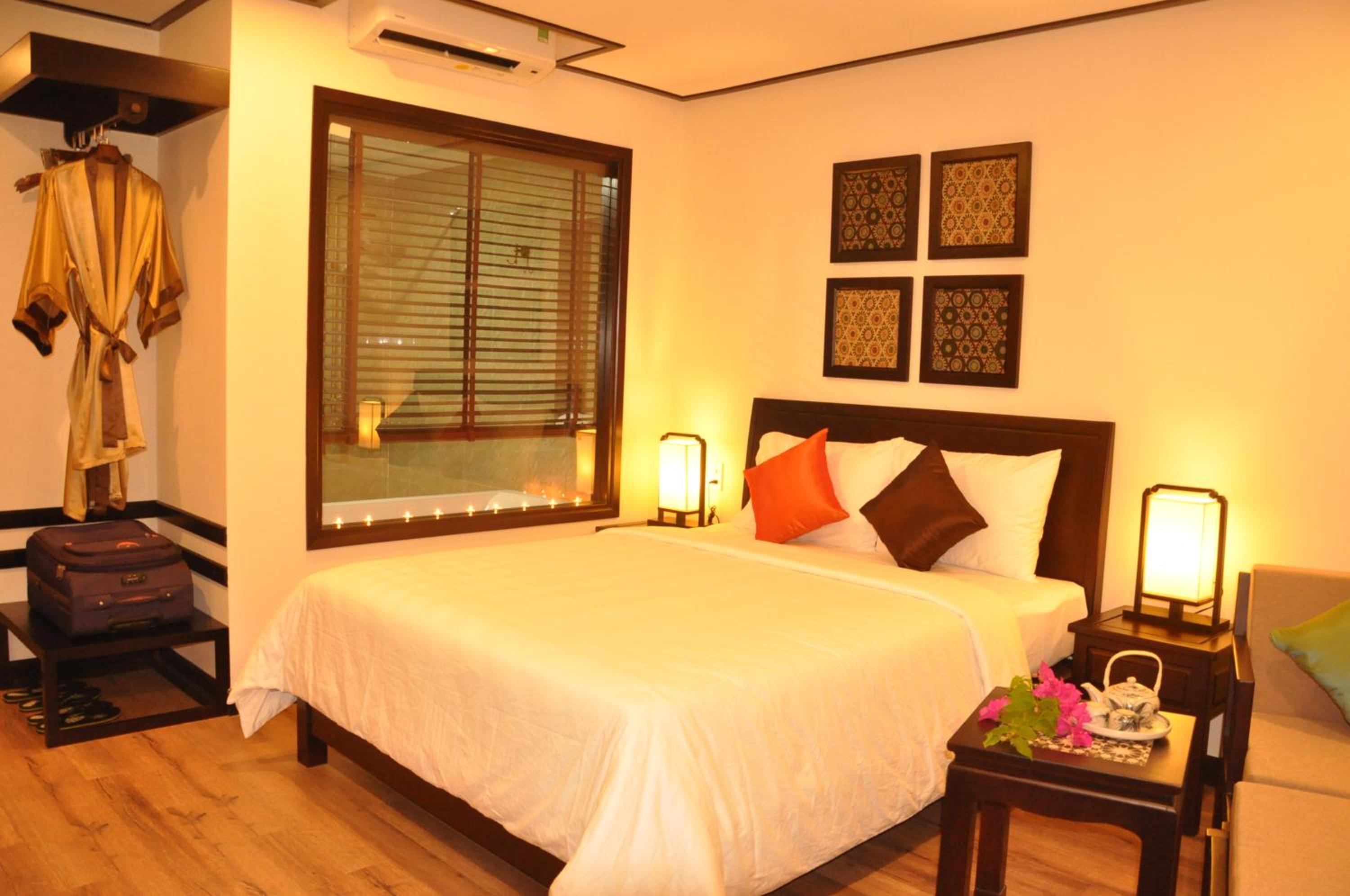 Family Suite with Balcony photo 1