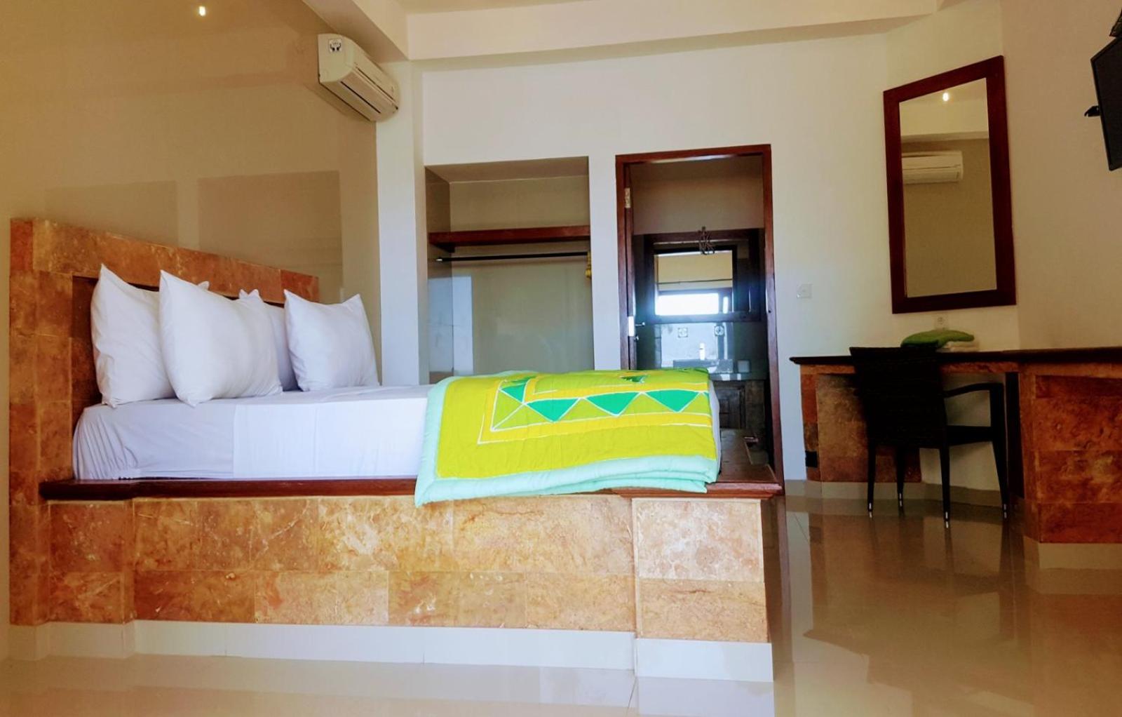 Double Room with Sea View - Photo 5
