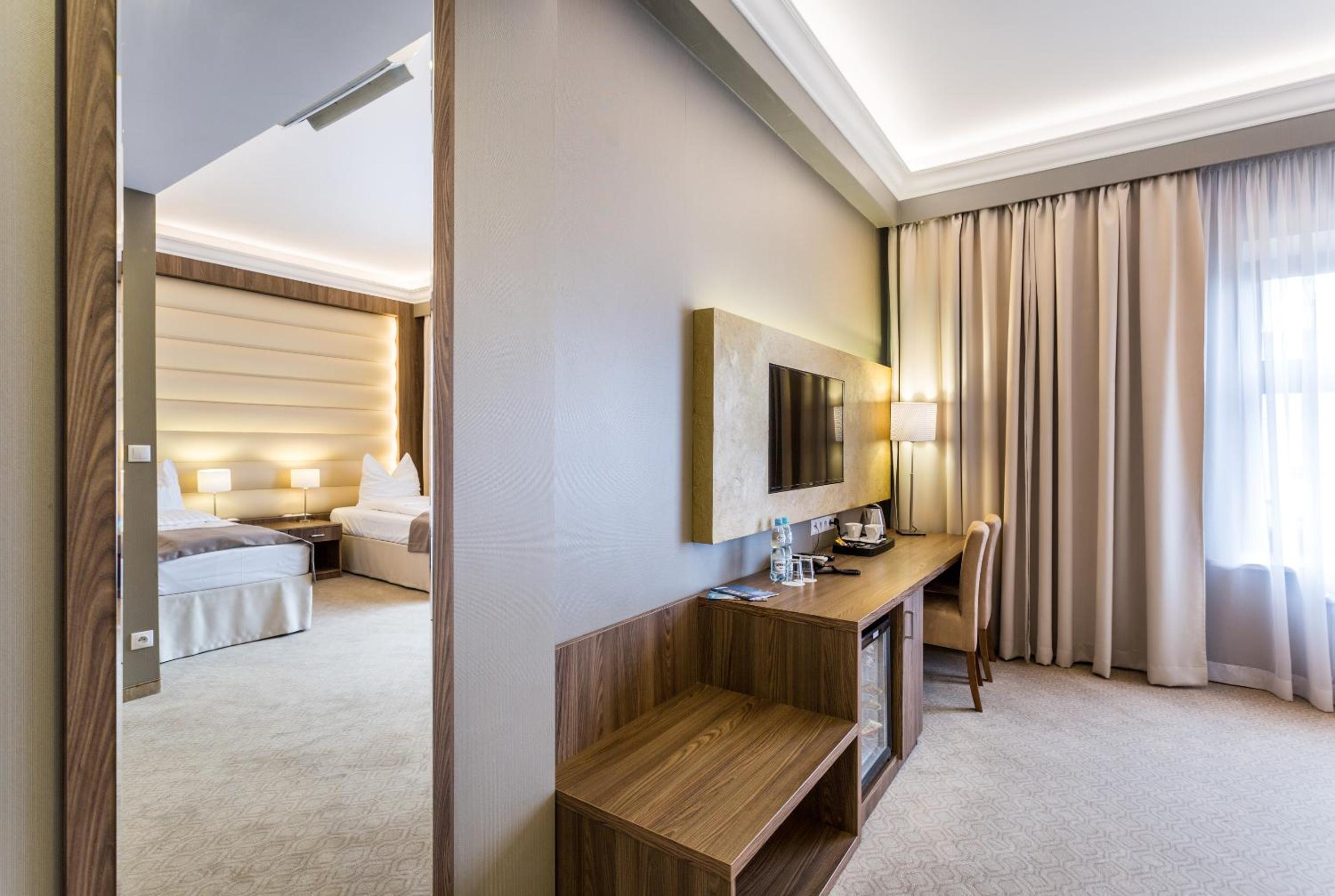 Deluxe Twin Room - Photo 4