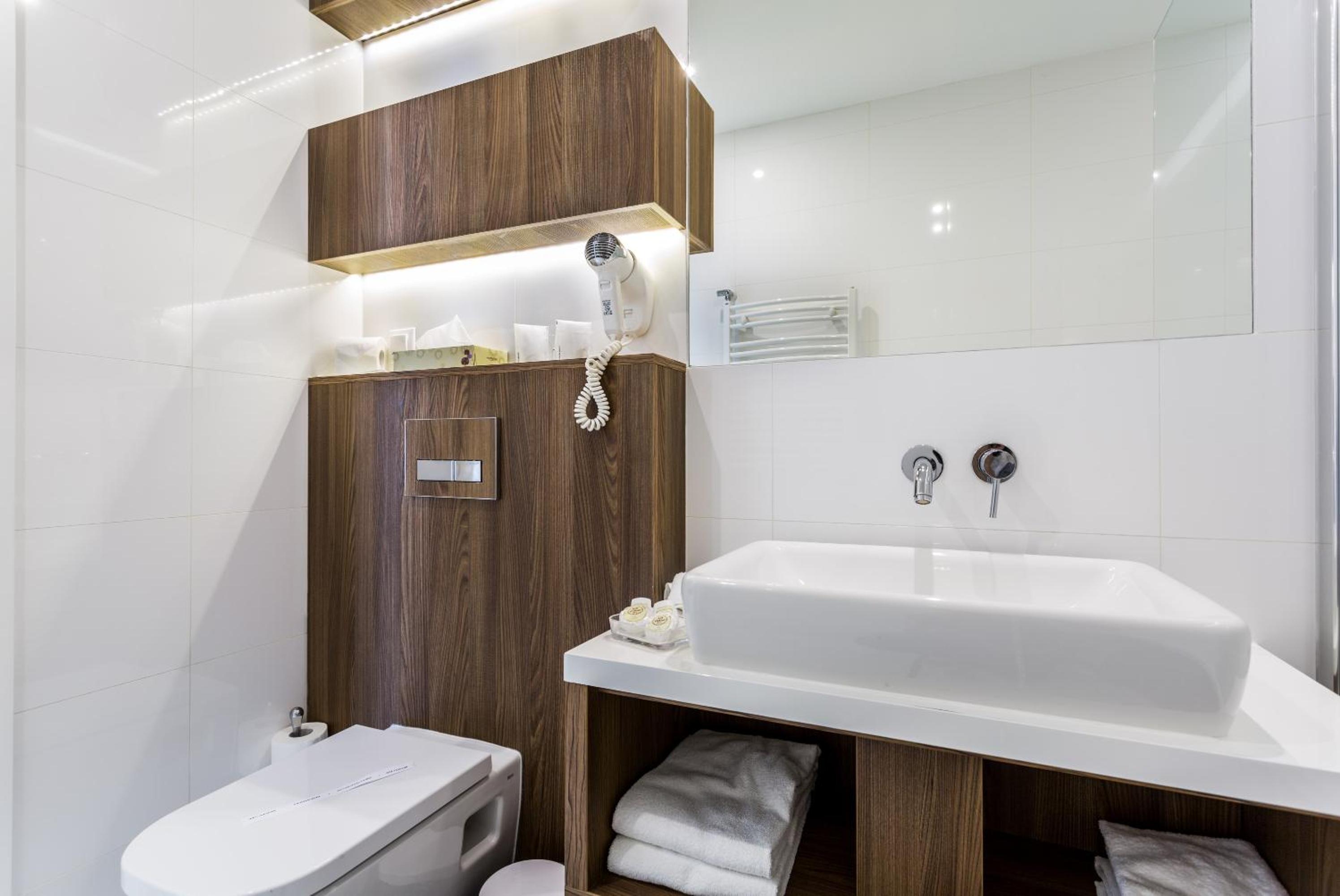 Double Room - Photo 2