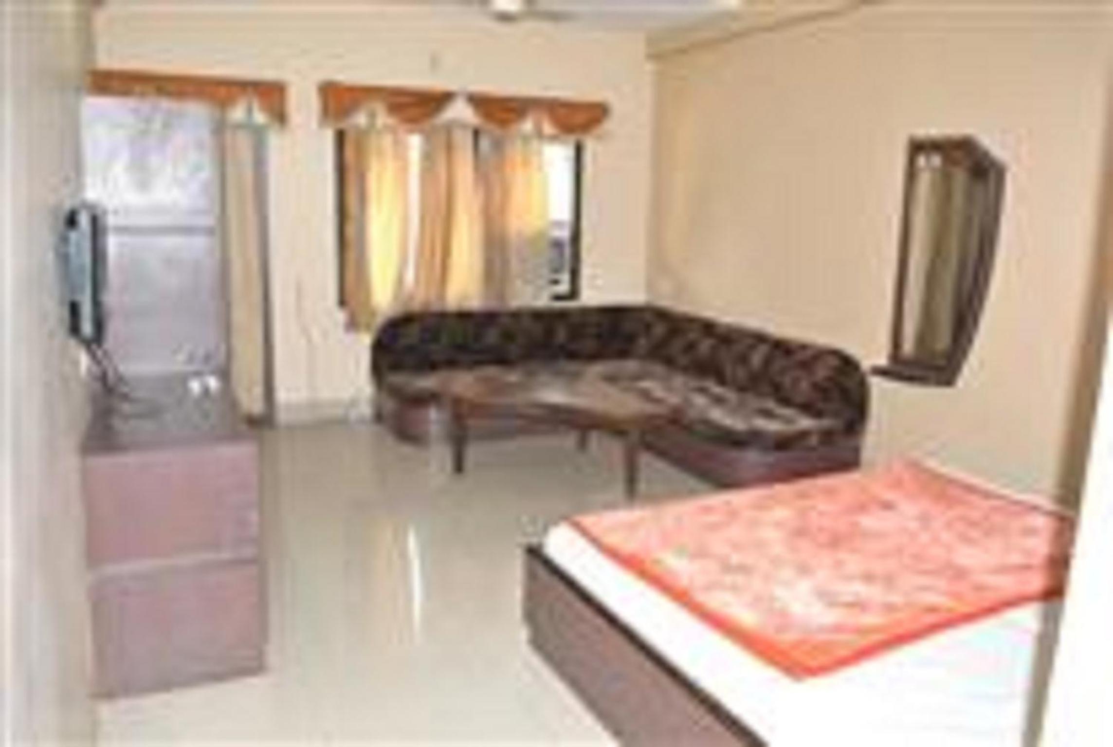 Deluxe Room - Photo 1