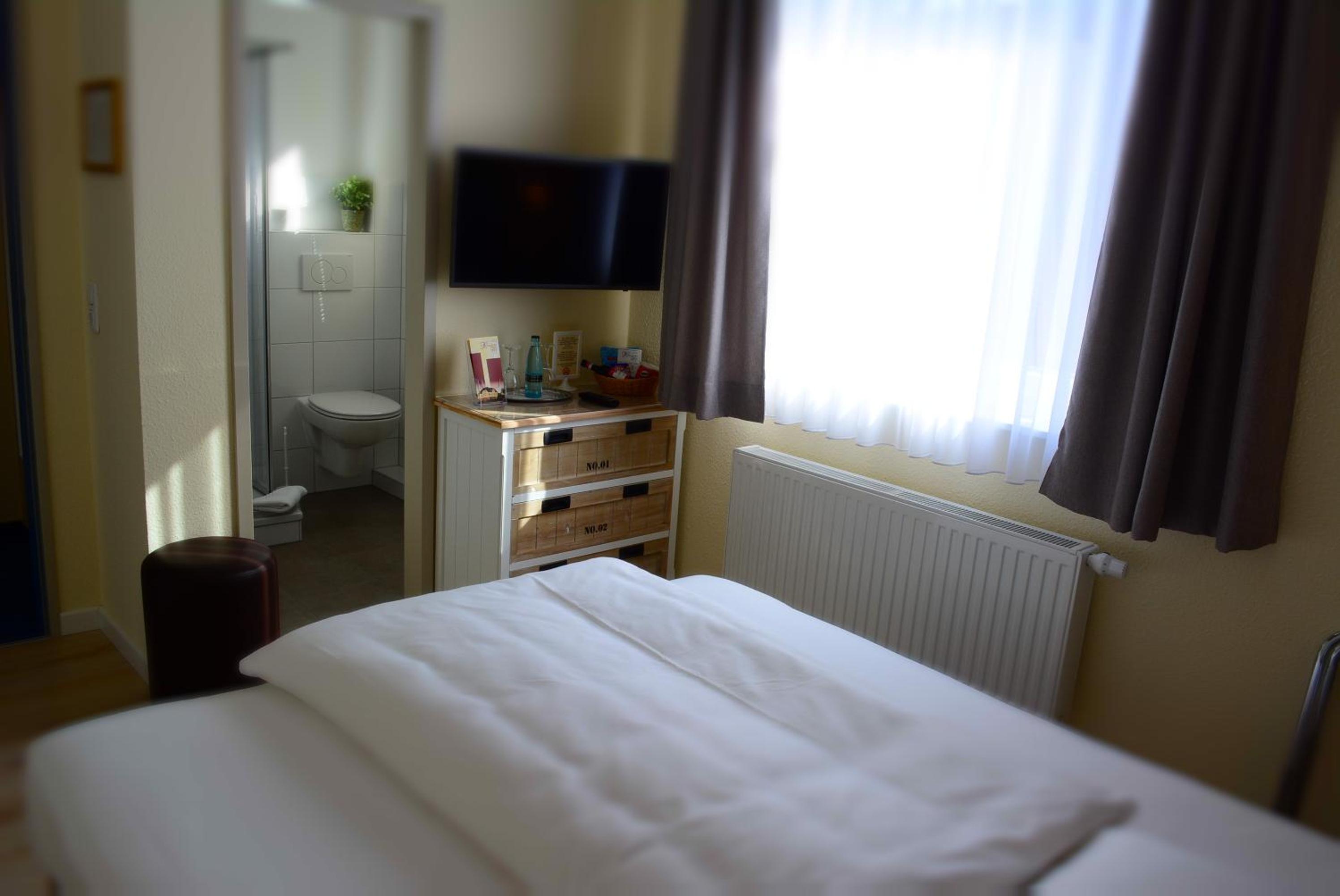 Economy Single Room