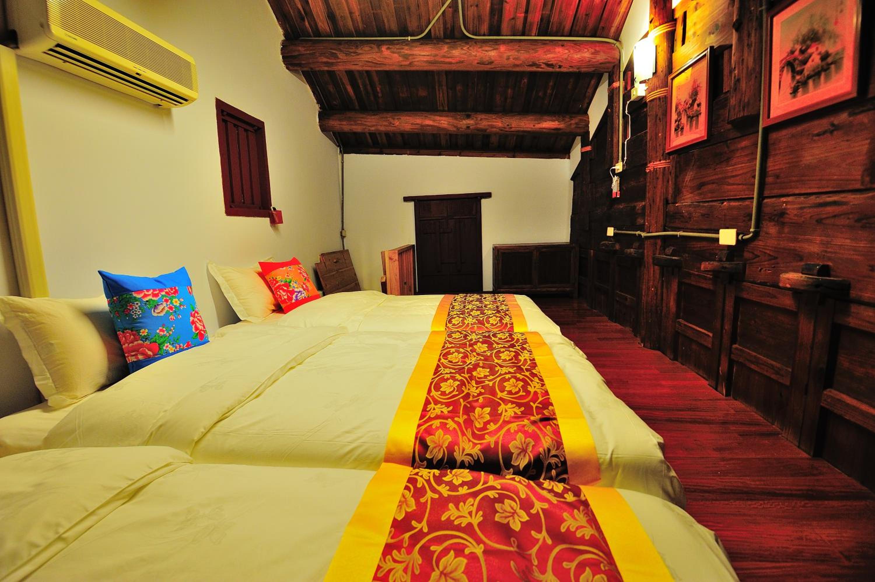 Large Double or Twin Room photo 3