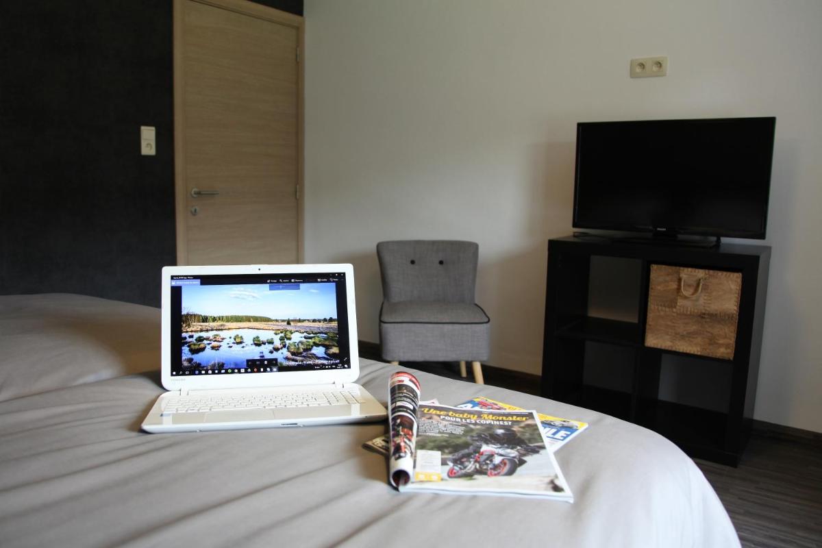 Standard Twin Room with Garden View photo 2