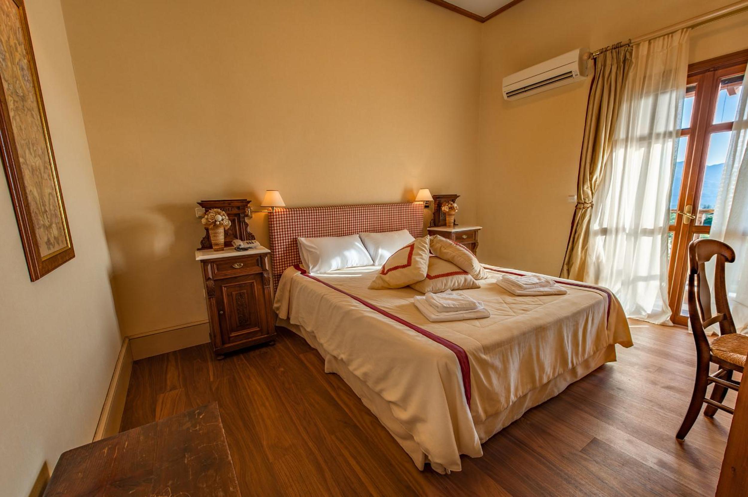 Deluxe Suite With Panoramic View photo 2