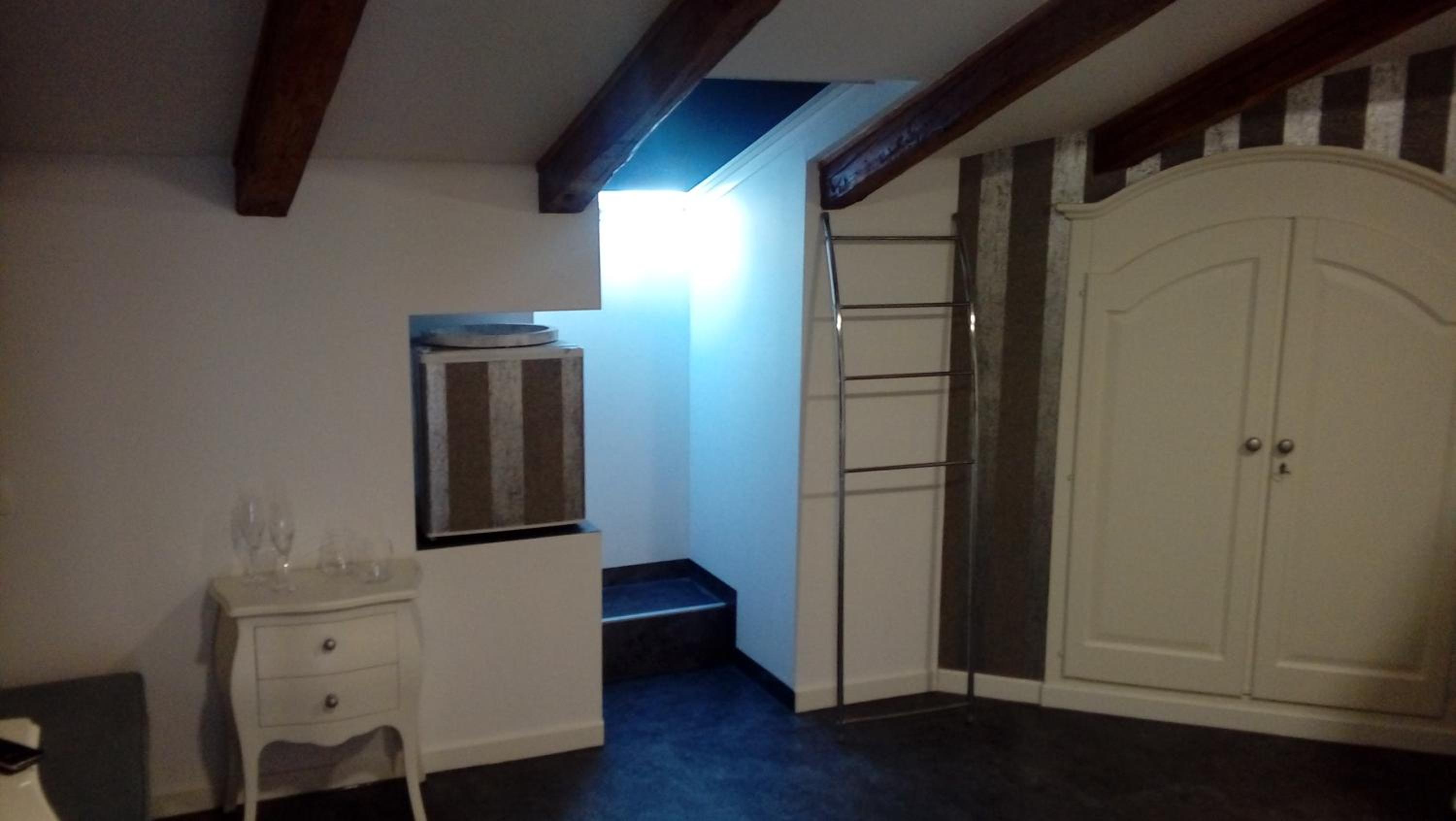 Deluxe Double Room - Attic photo 1