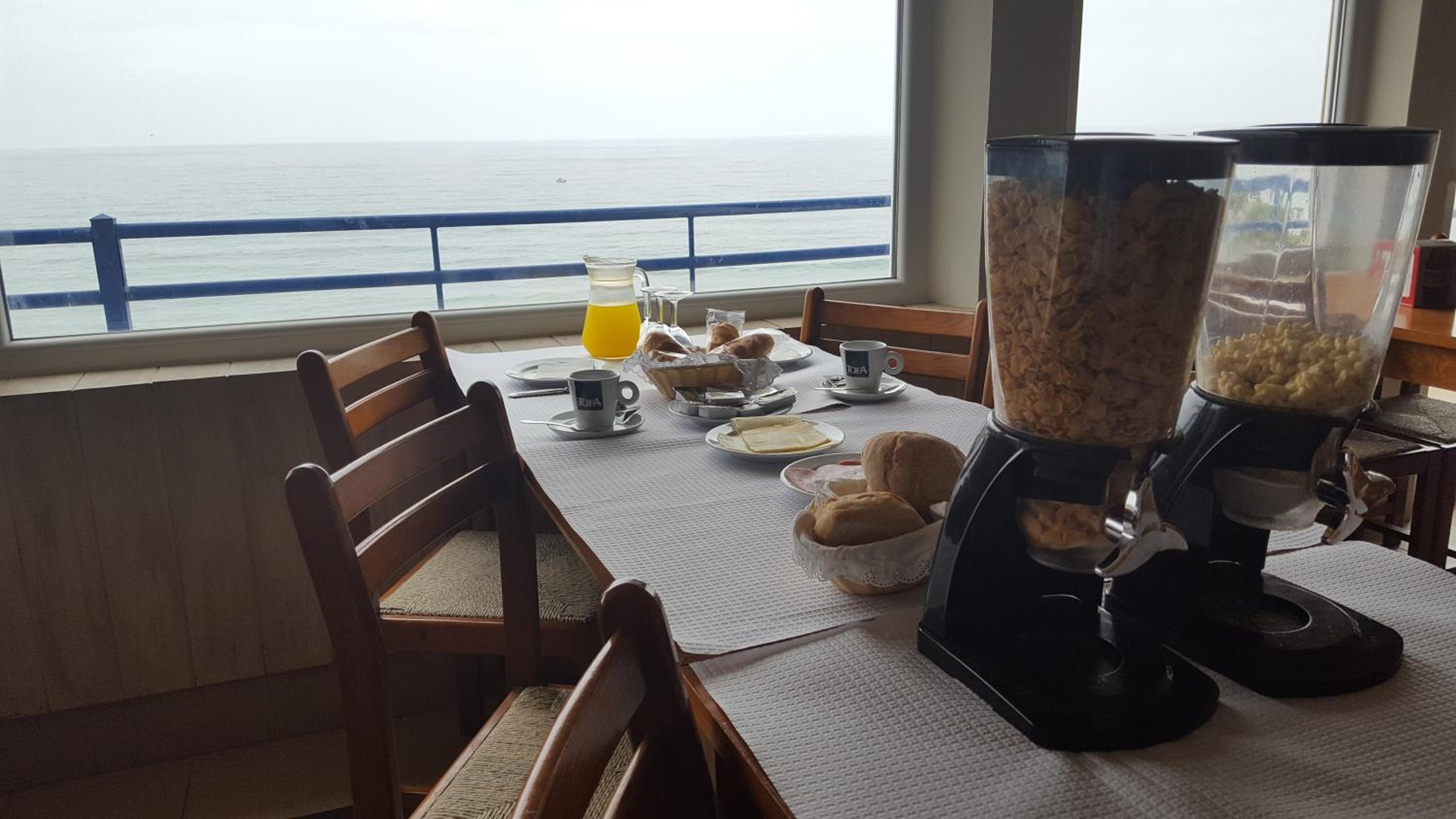 One-Bedroom Apartment with Sea View - Photo 4