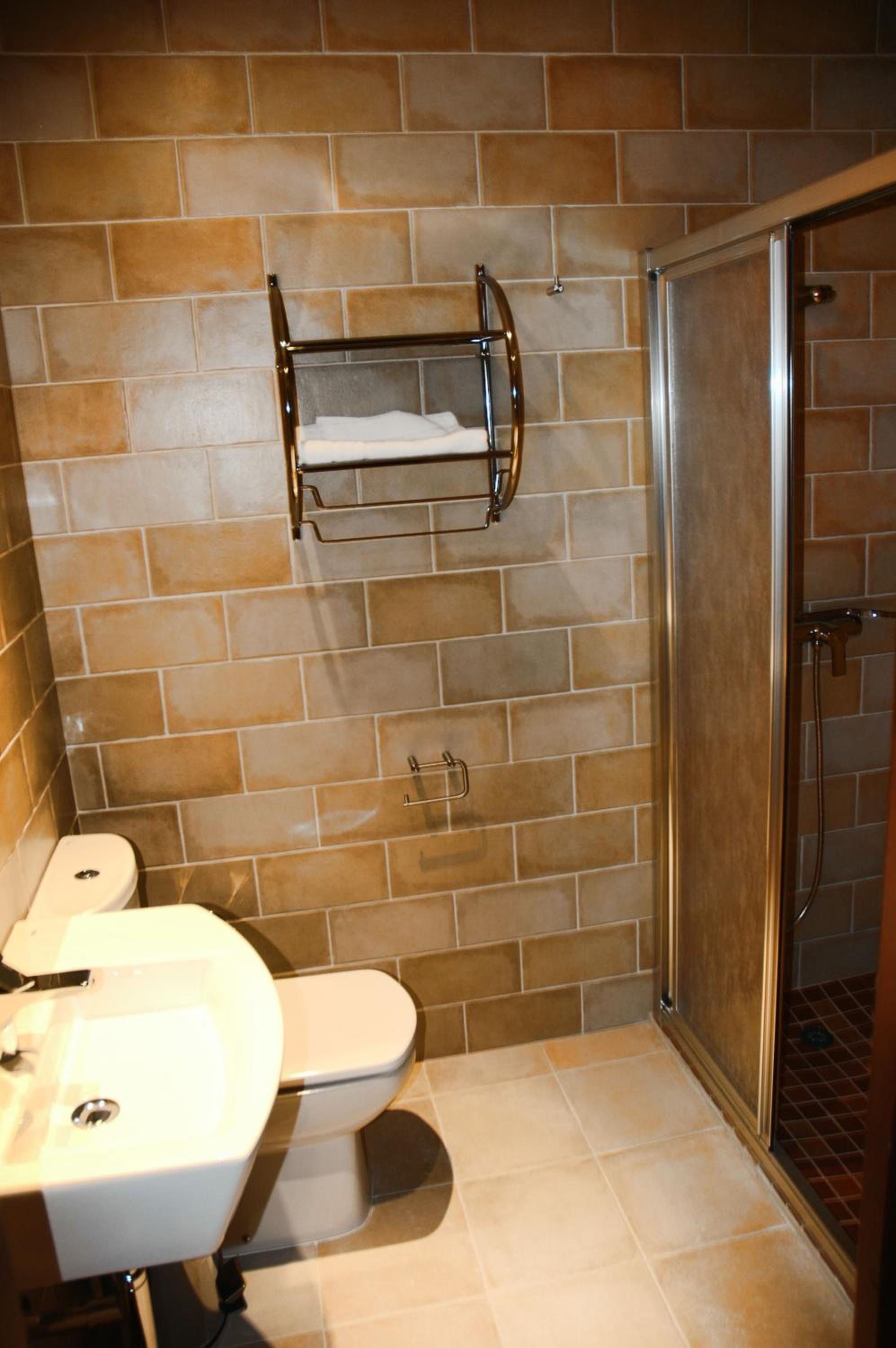 One-Bedroom Apartment - Photo 6
