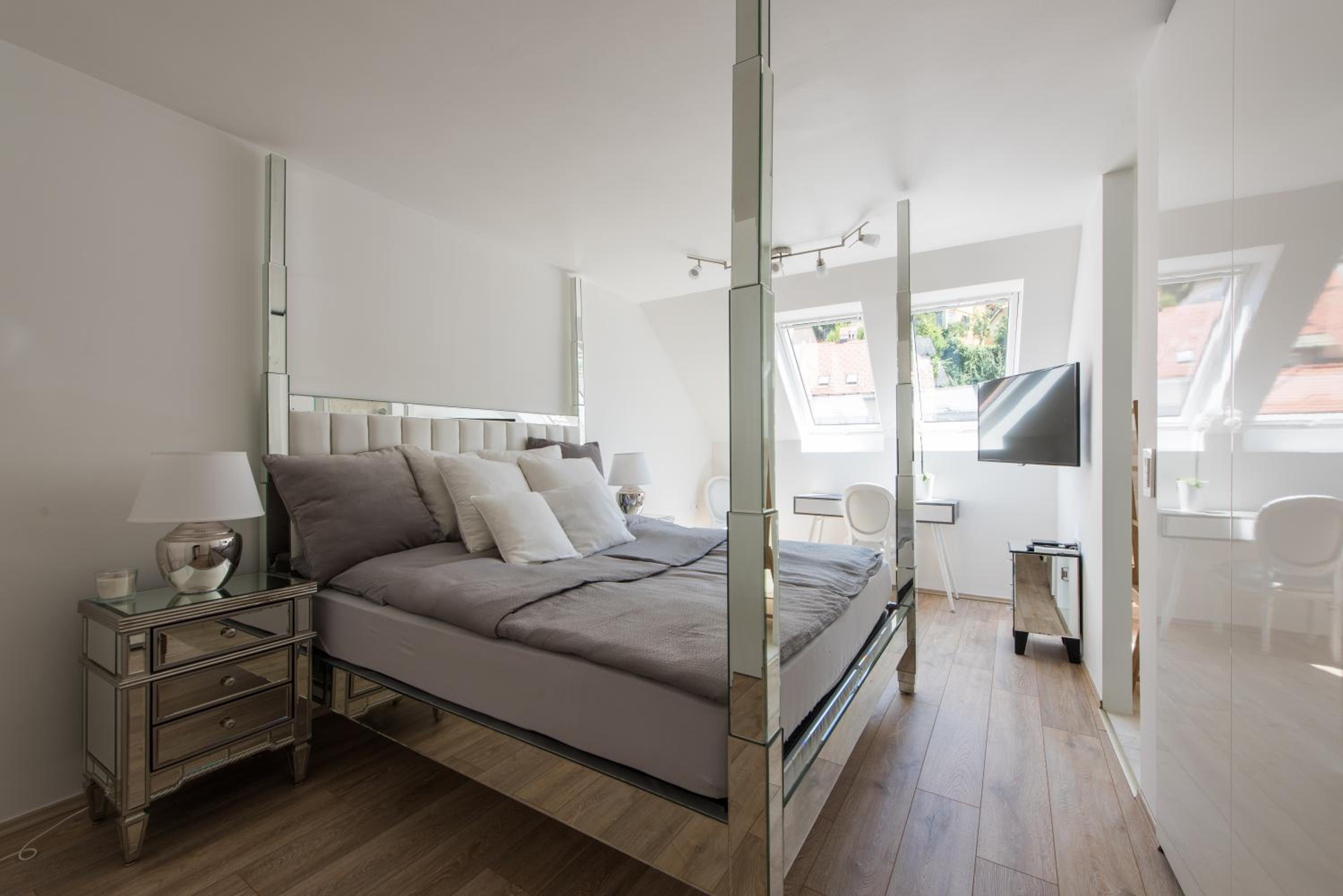 Three-Bedroom Apartment - Photo 22