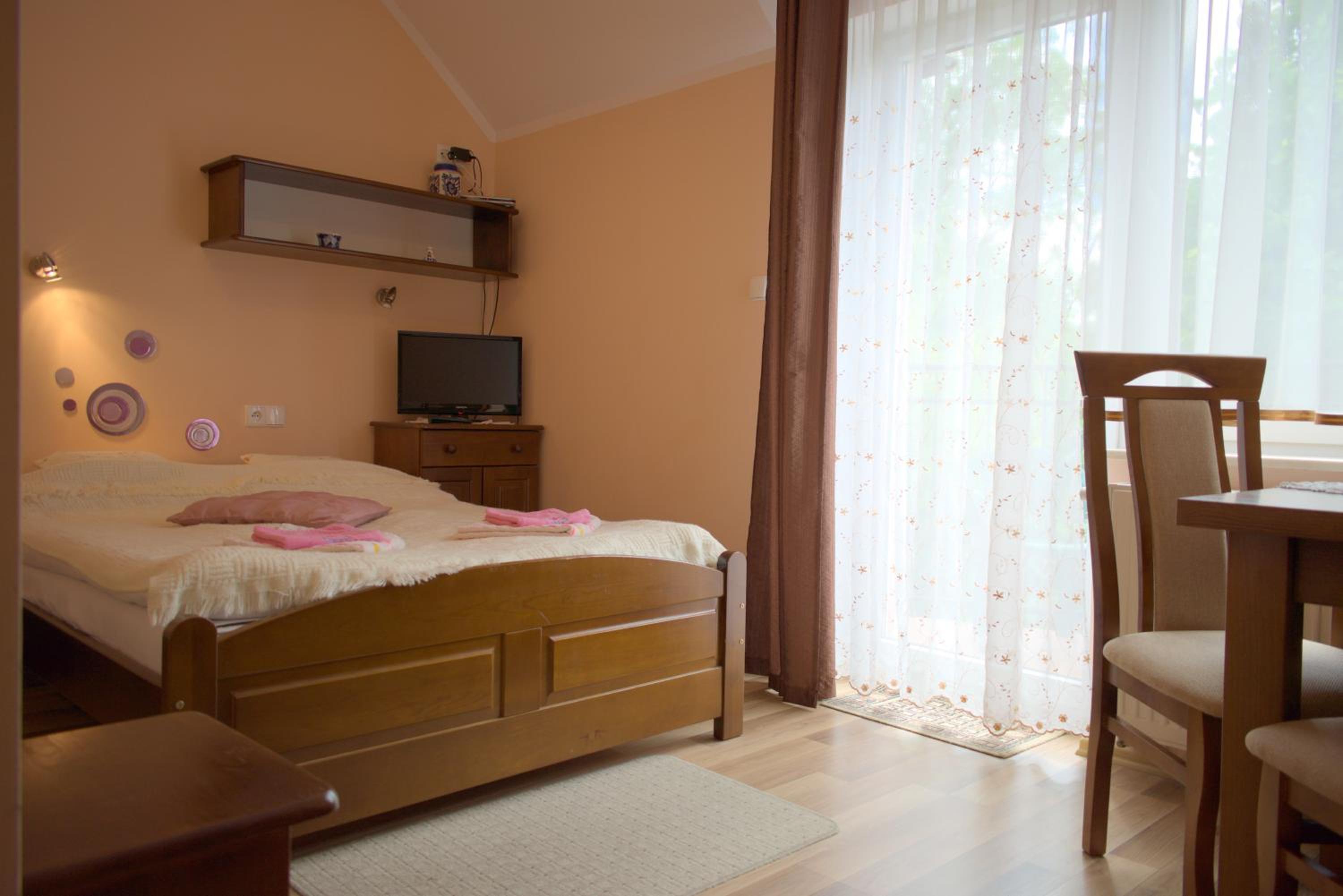 Double or Twin Room - Photo 21