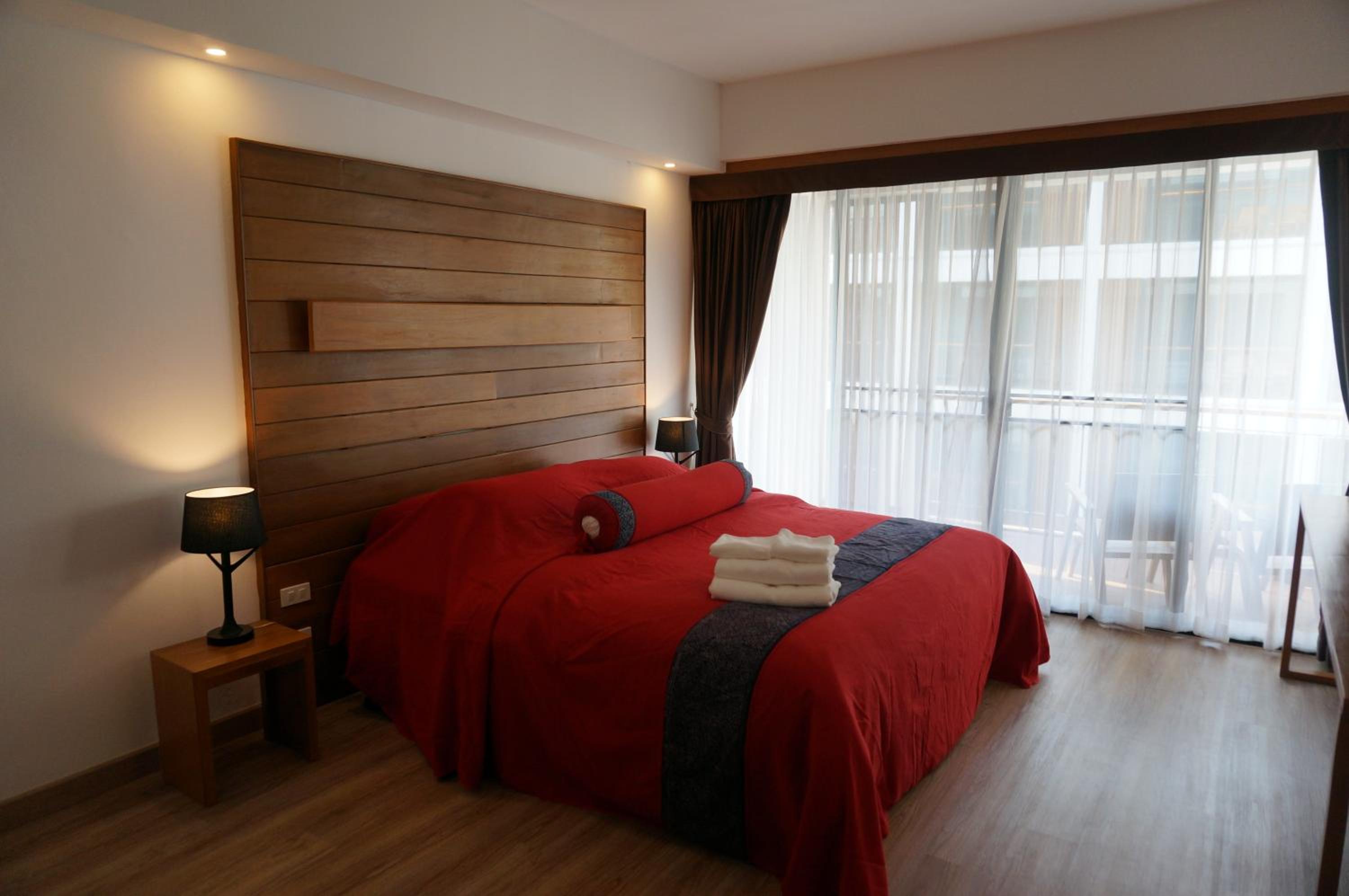 Double Room with Balcony - Photo 6