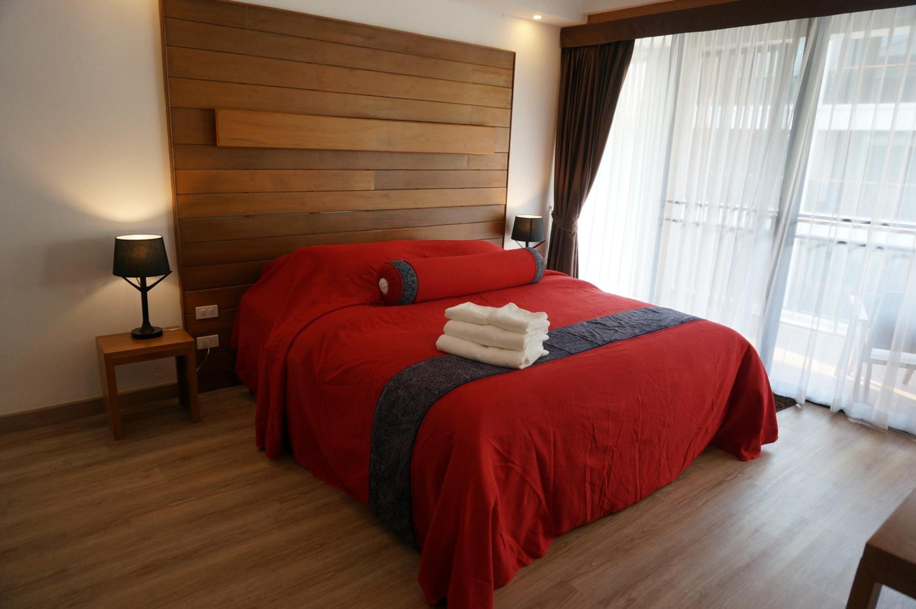 Double Room with Balcony - Photo 5