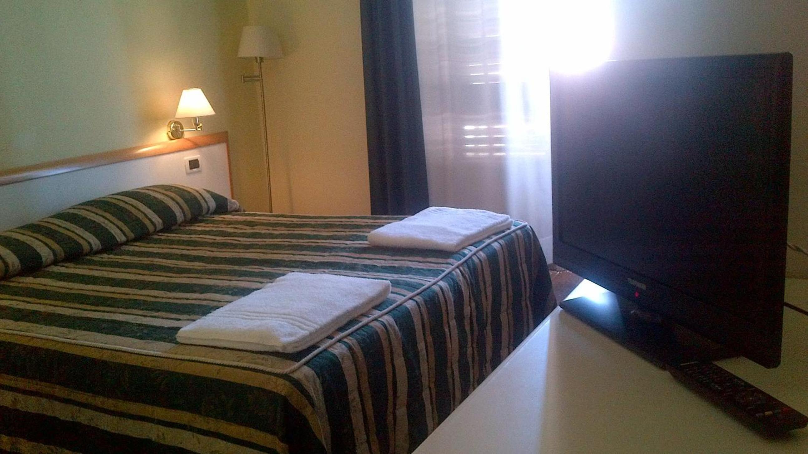 Double or Twin Room - Photo 1