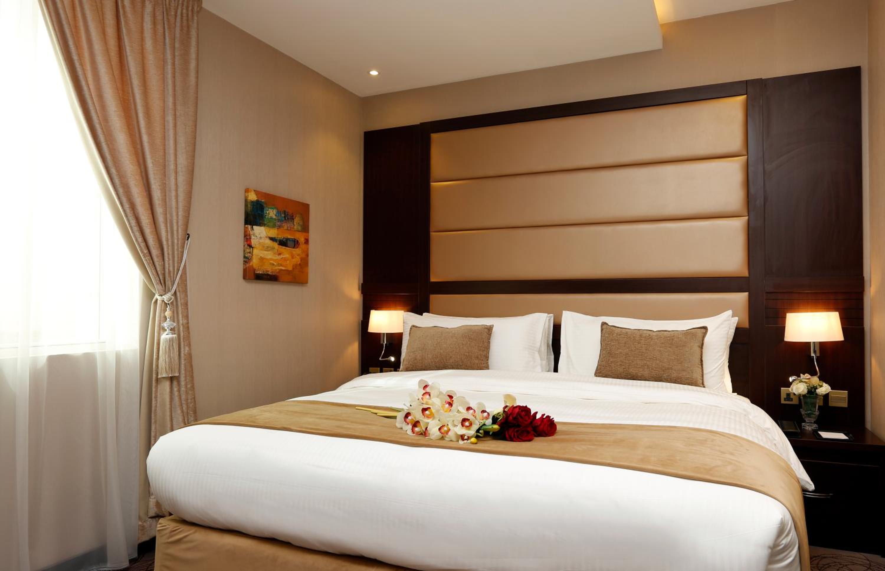 Deluxe King Room - Photo 1