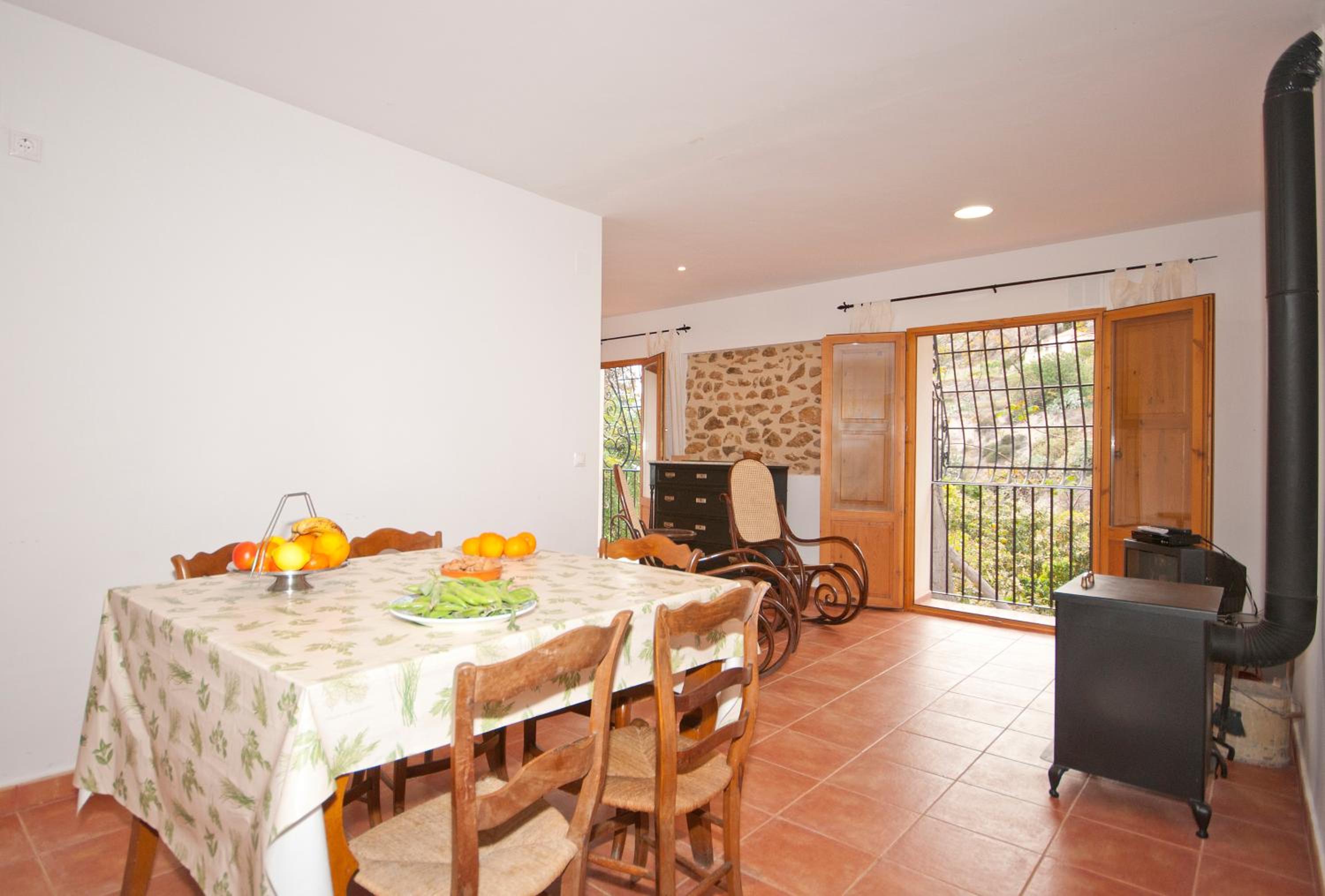 Apartment with Garden View - Photo 5