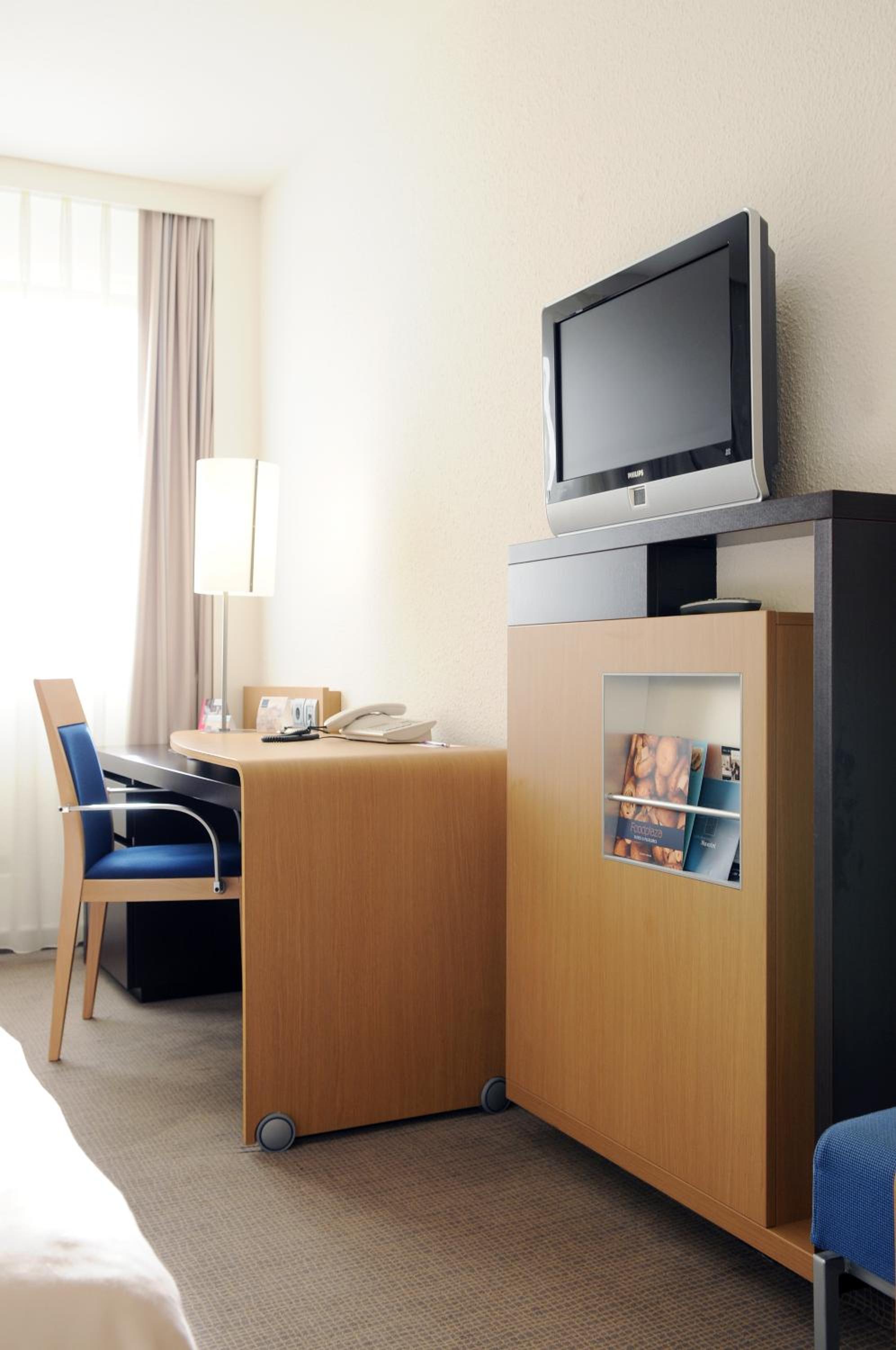 Superior Twin Room With Sofa Bed photo 3