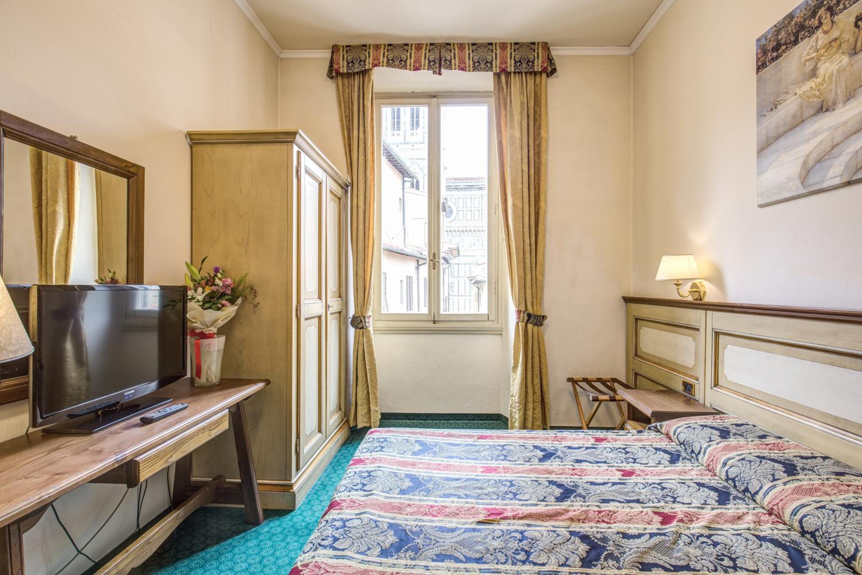 Double or Twin Room - Photo 1