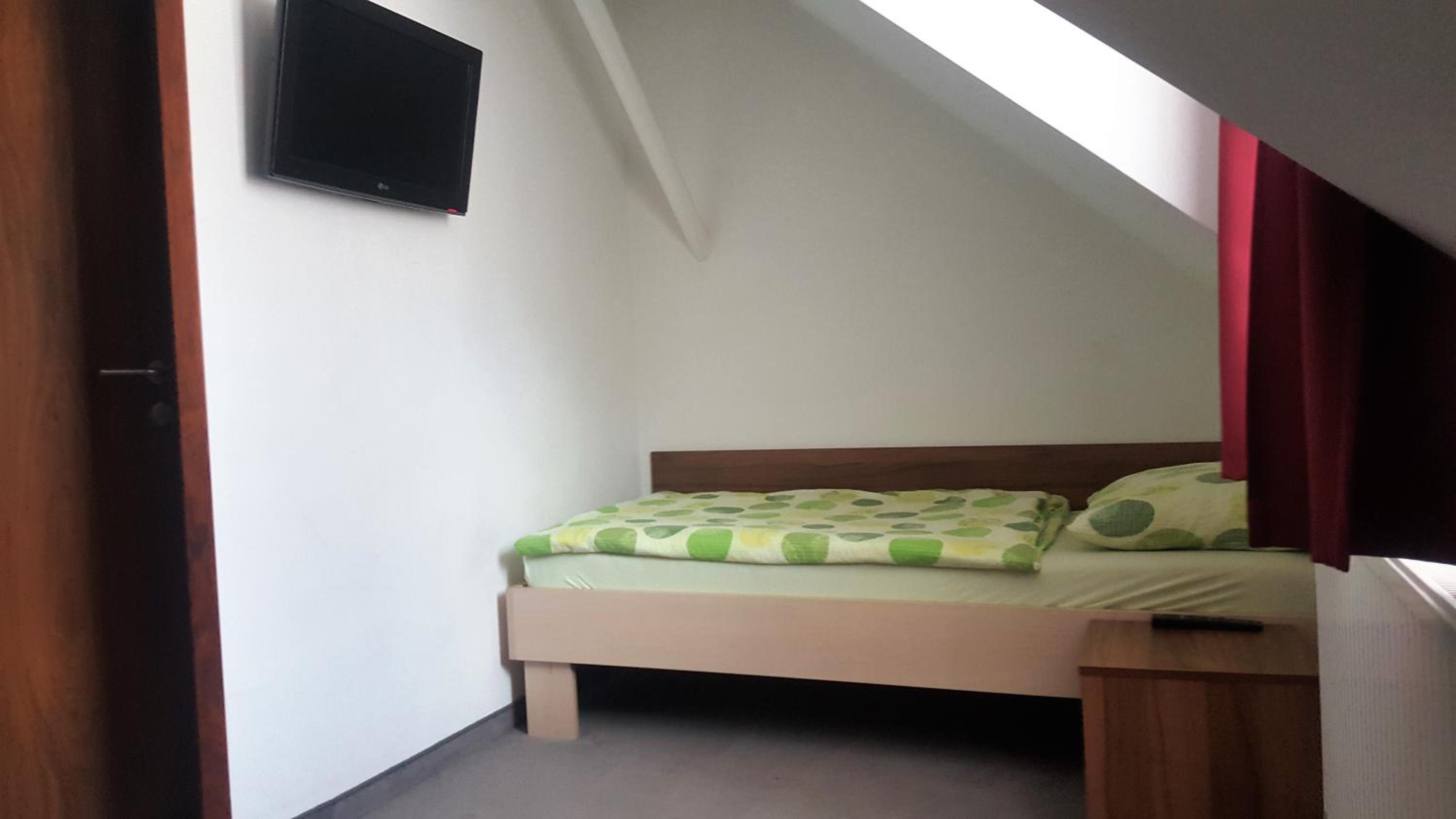 Small Double Room photo 1