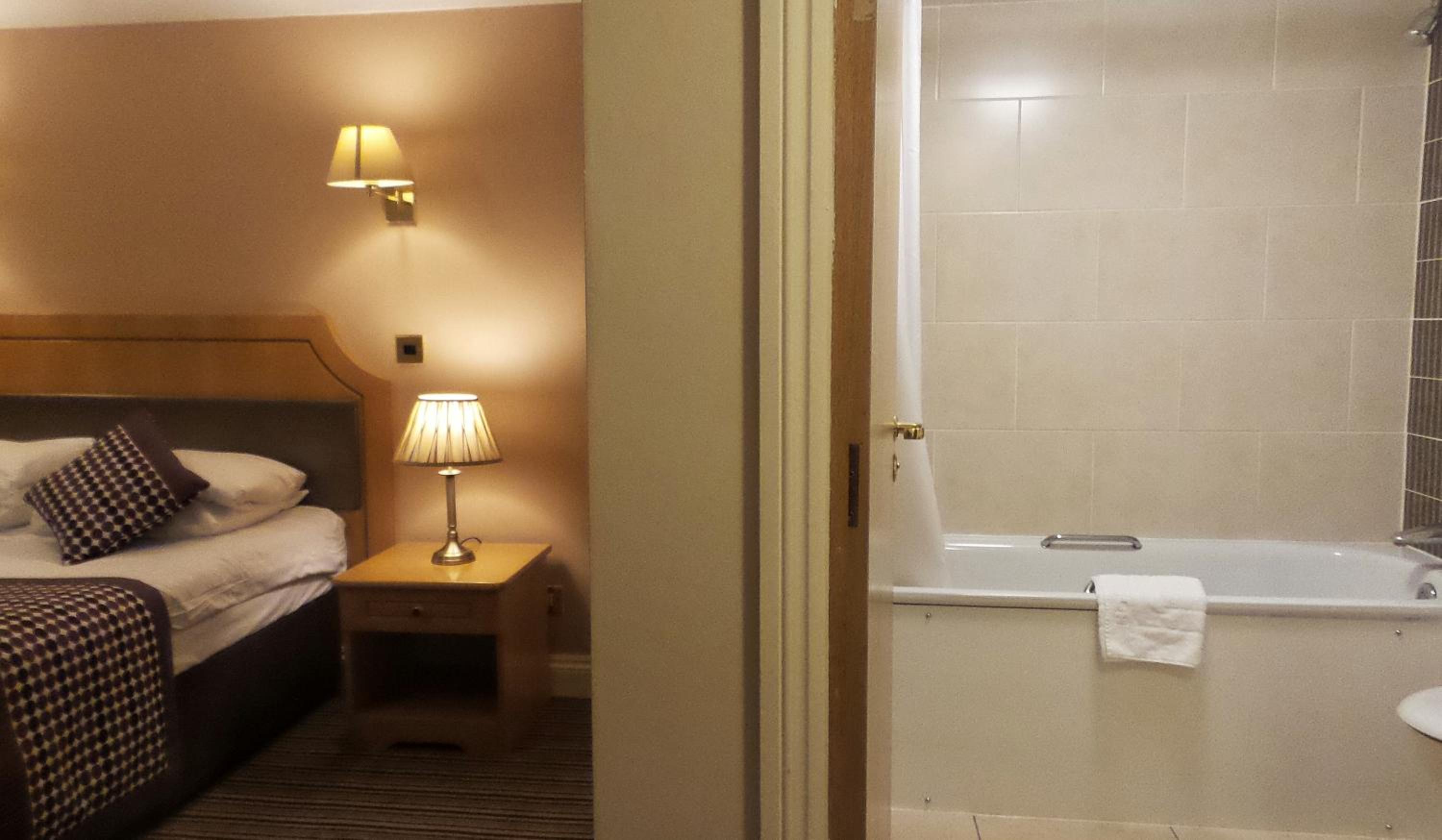 Double Room - Photo 5