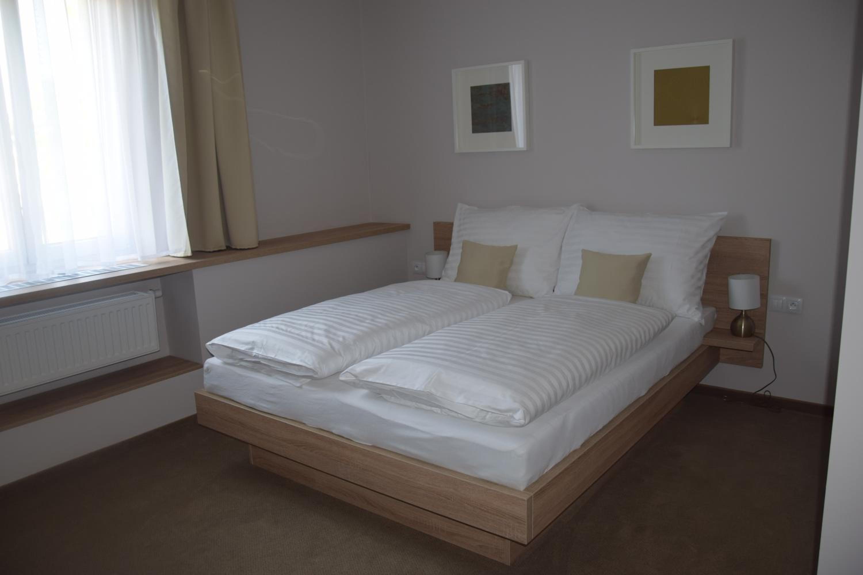 Standard Double Room - Photo 3